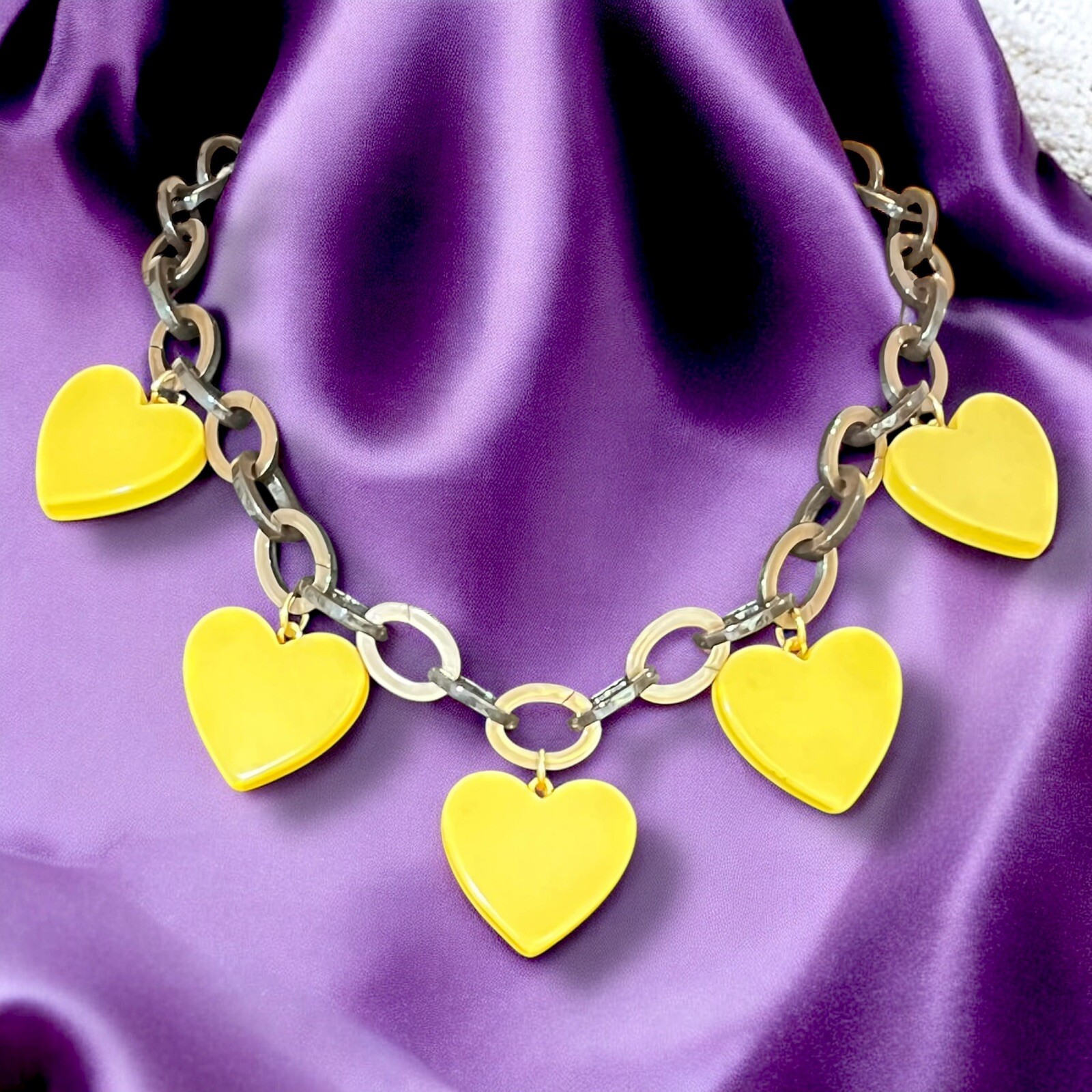 Bakelite Necklace, Cream Corn Hearts on Brown Acetate Acrylic Chain, 💝