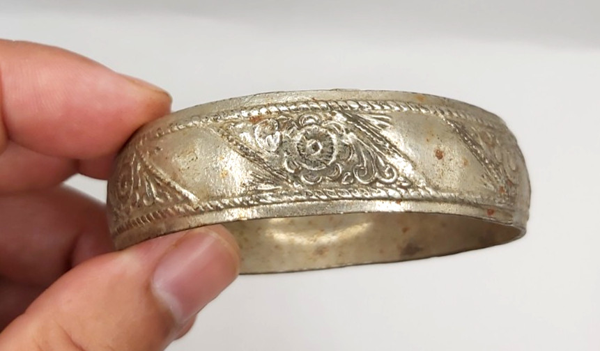 Vintage Moroccan Berber Bangle Bracelet Ethnic Tribal White Metal Carved Cuff