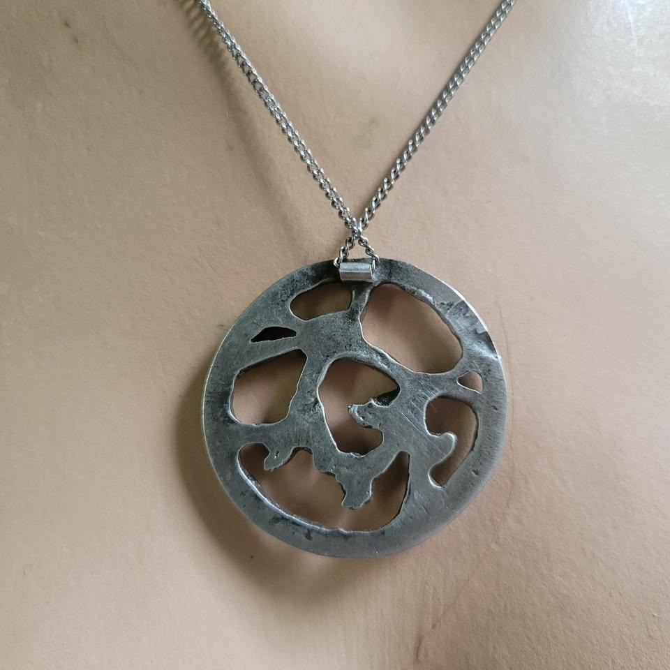 Vintage Brutalist Abstract Silver Tone Cast Branch Circle Pendant Necklace 70s