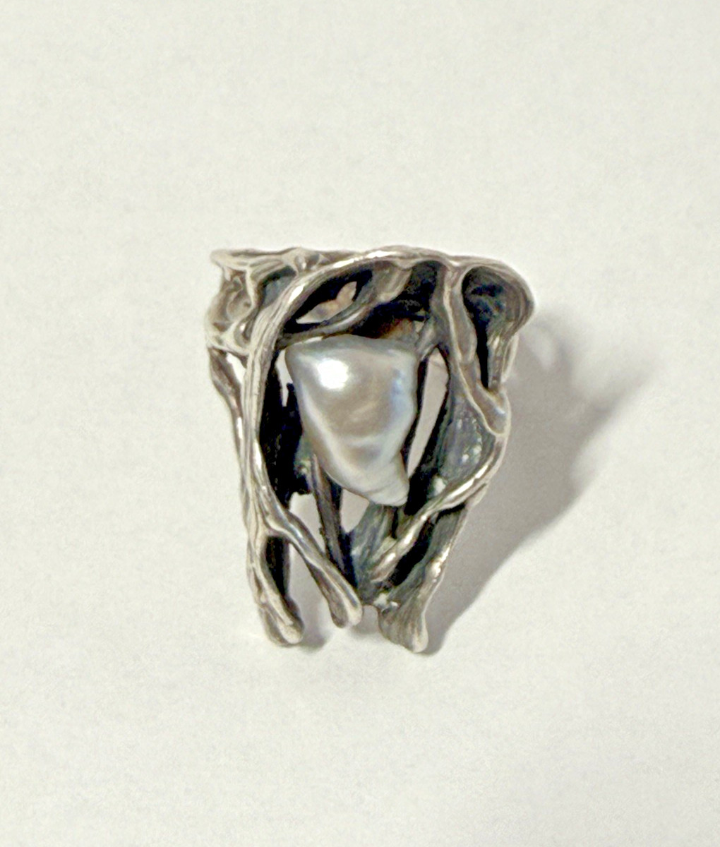 VINTAGE BRUTALIST STERLING SILVER & GRAY BAROQUE PEARL RING SIZE 6 1/2