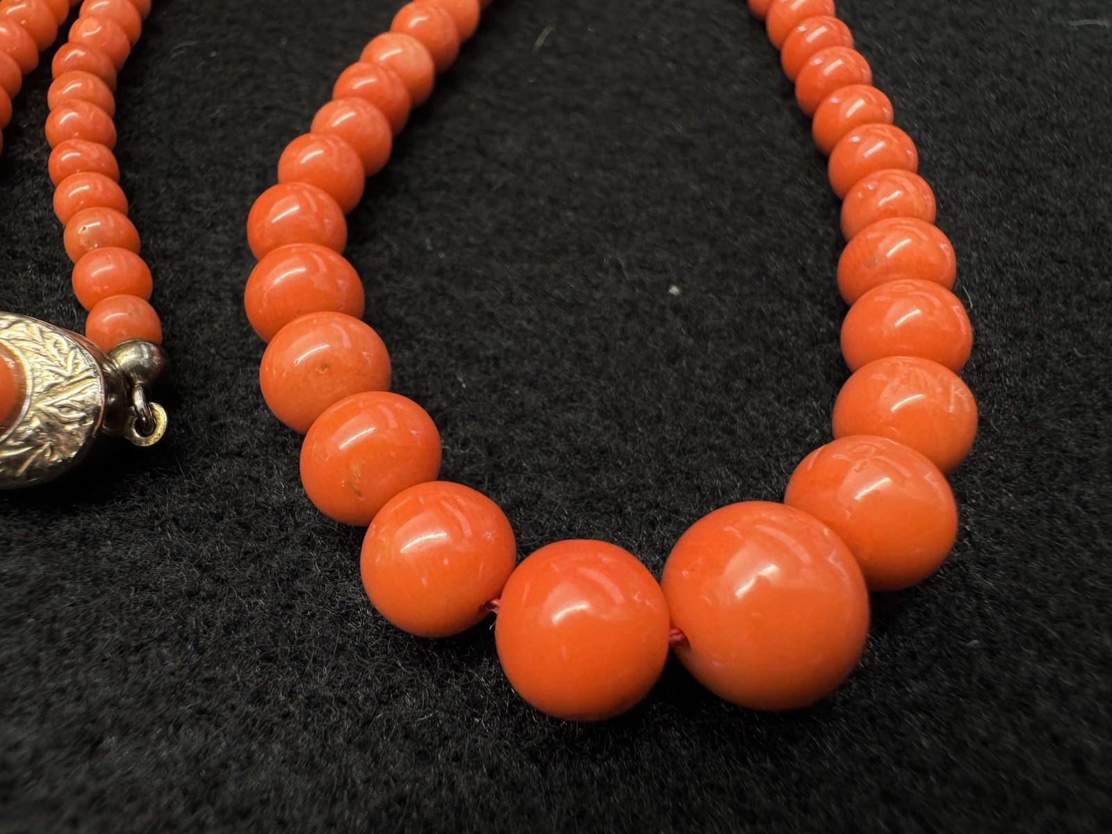 Vintage Vermeil Claps And Natural AAA Salmon Coral Graduated beads necklace 20in