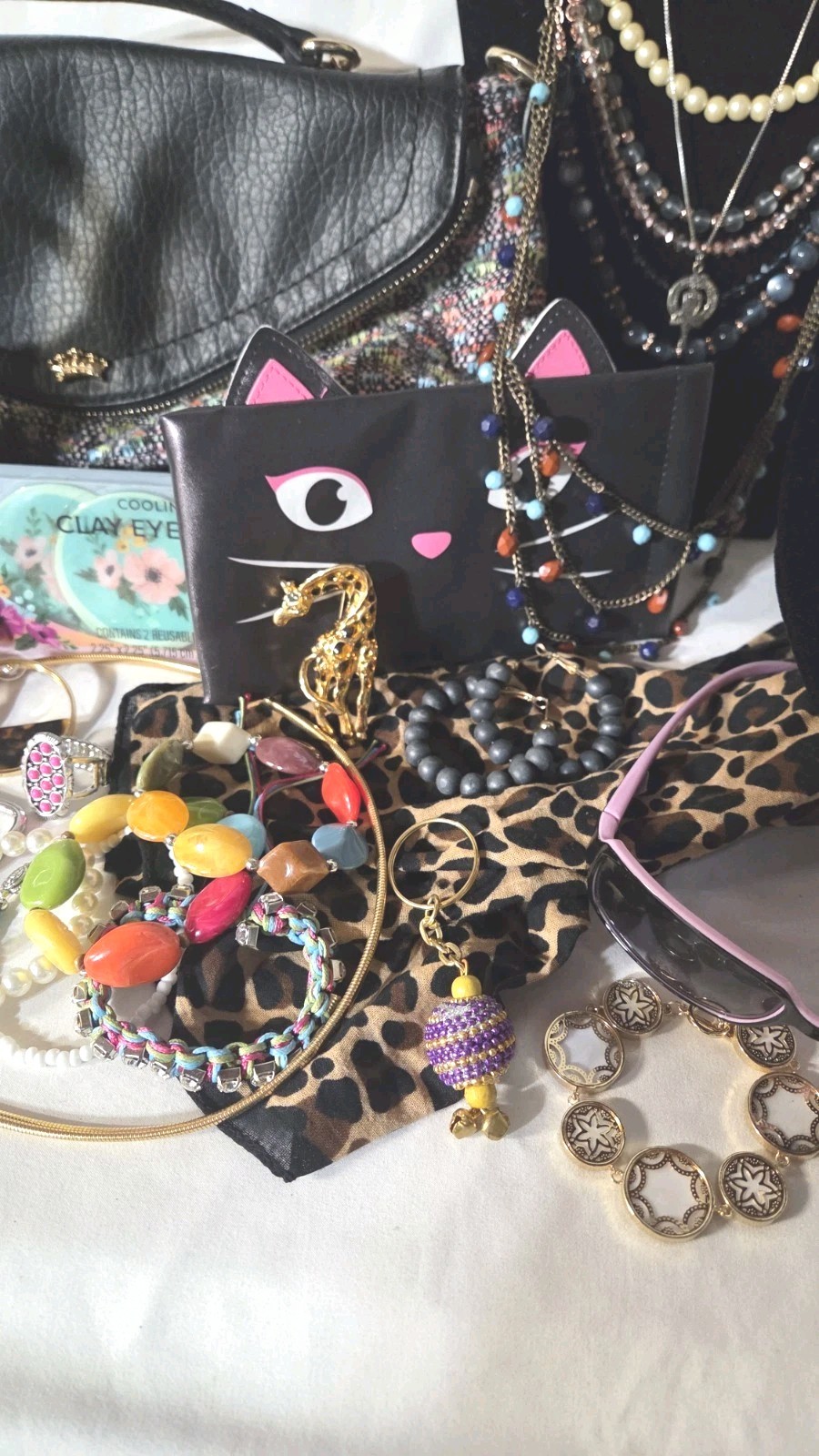 Grandma’s Estate; Jewelry, Trinkets, & Extra Fun Junk! Lot #89