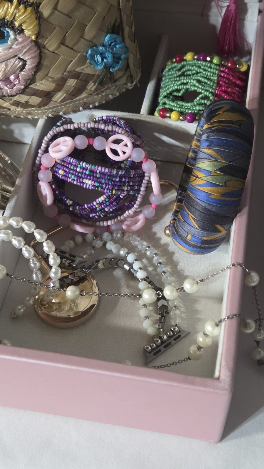 Grandma’s Estate; Jewelry, Trinkets, & Extra Fun Junk! Lot #96