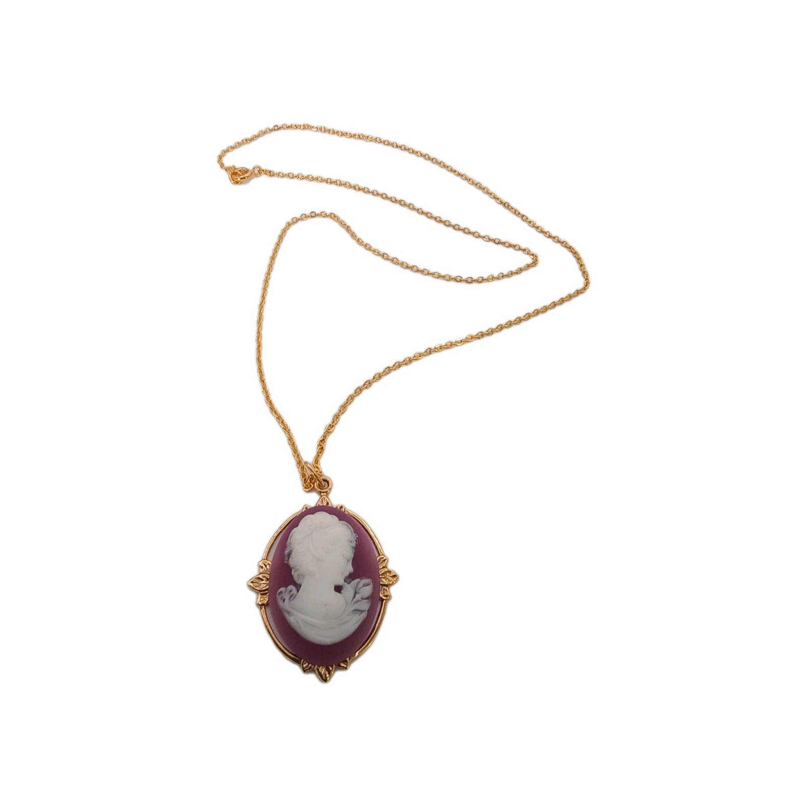 Vintage Plum Purple Resin Cameo Pendant Necklace Delicate Gold Tone Chain 20 In