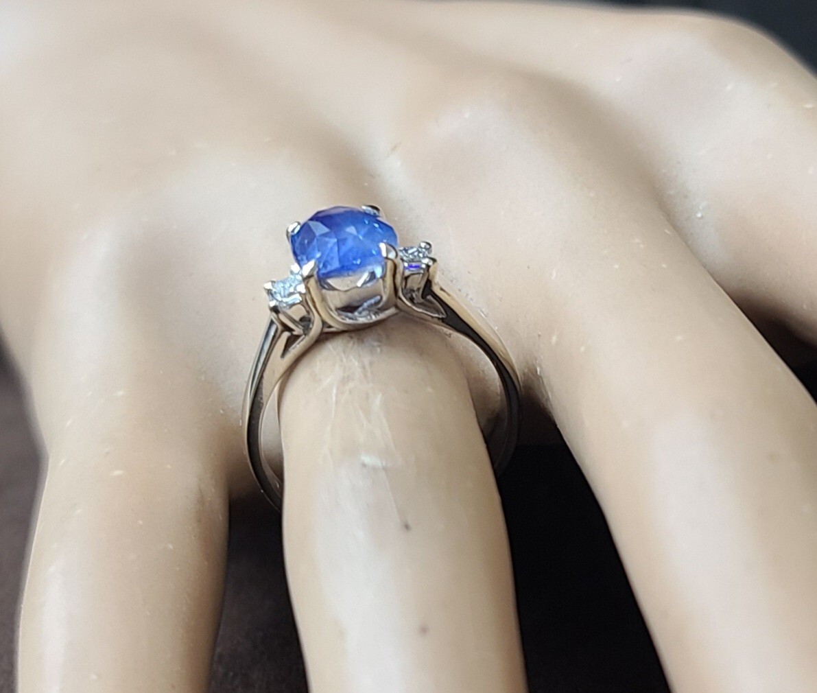 14K white gold engagement ring 2.21ct. Natural Untreated Blue Sapphire Cushion