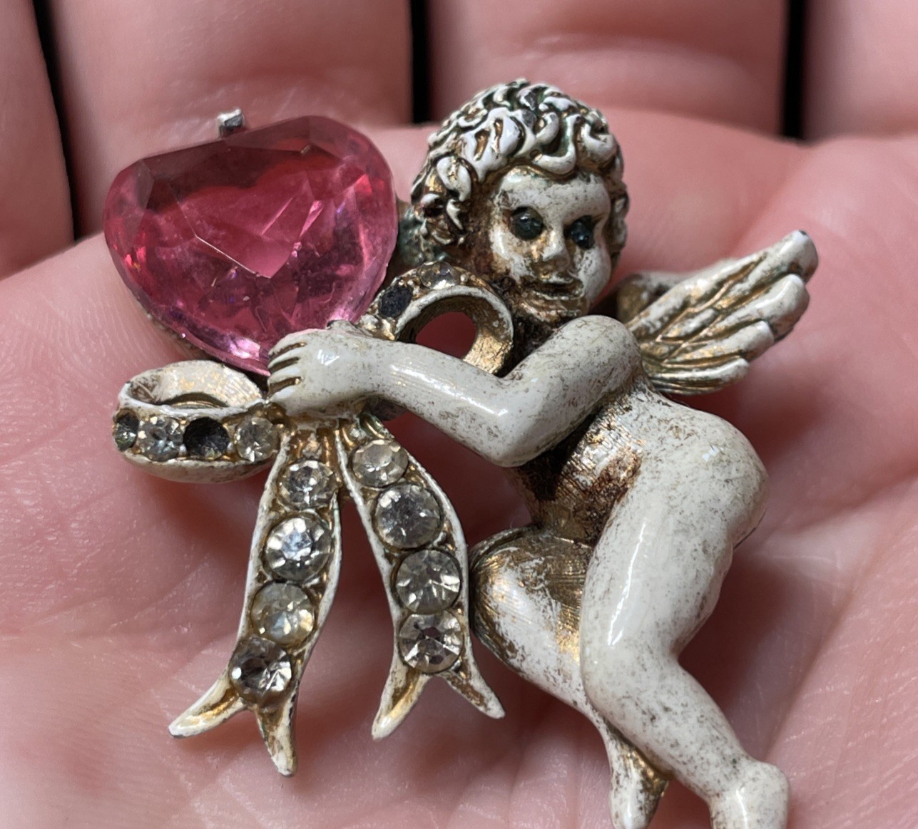 Vintage Florenza Pink Crystal Jeweled Heart white Tone Cherub Angel Pin Brooch