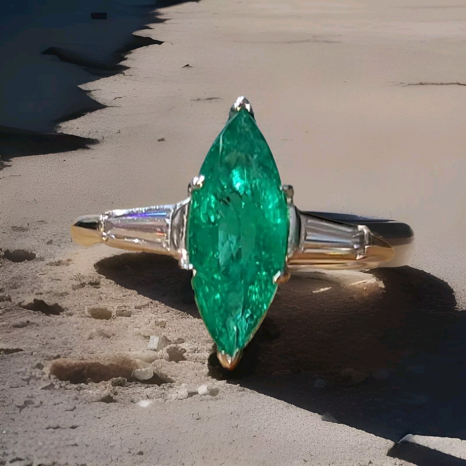 Vintage Platinum Engagement Ring 2.09CT. Gem Natural Green Emerald Marquise Cut