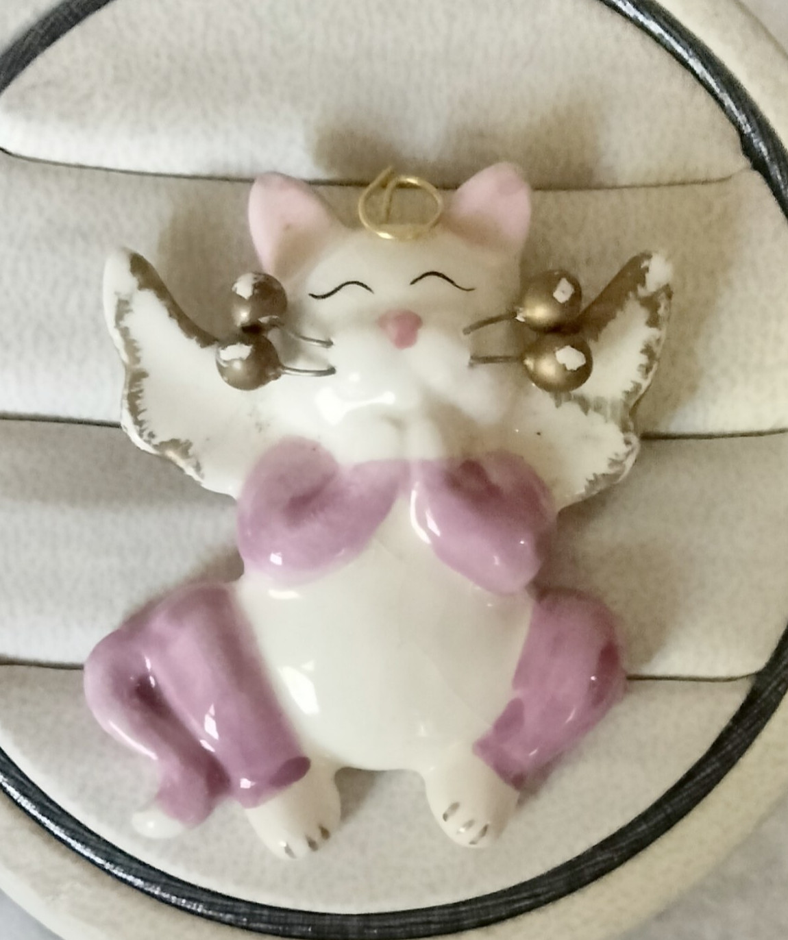 Vintage Amy Lacombe Ceramic Cat Angel Brooch “Angel Face” (173 – 2588)