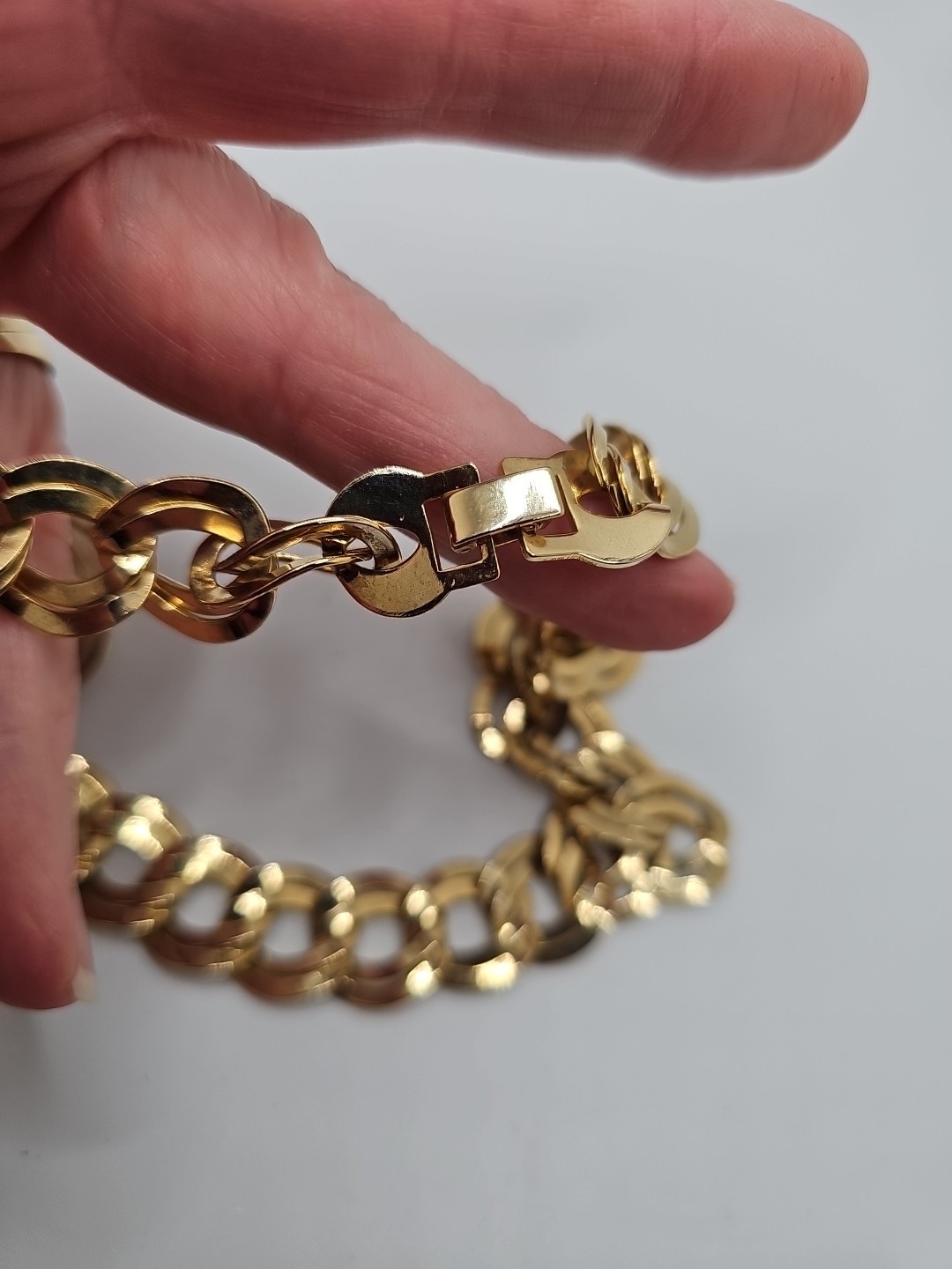 Vintage 90s Goldtone Classic Interlocking Chain Choker Necklace Unsigned 17″