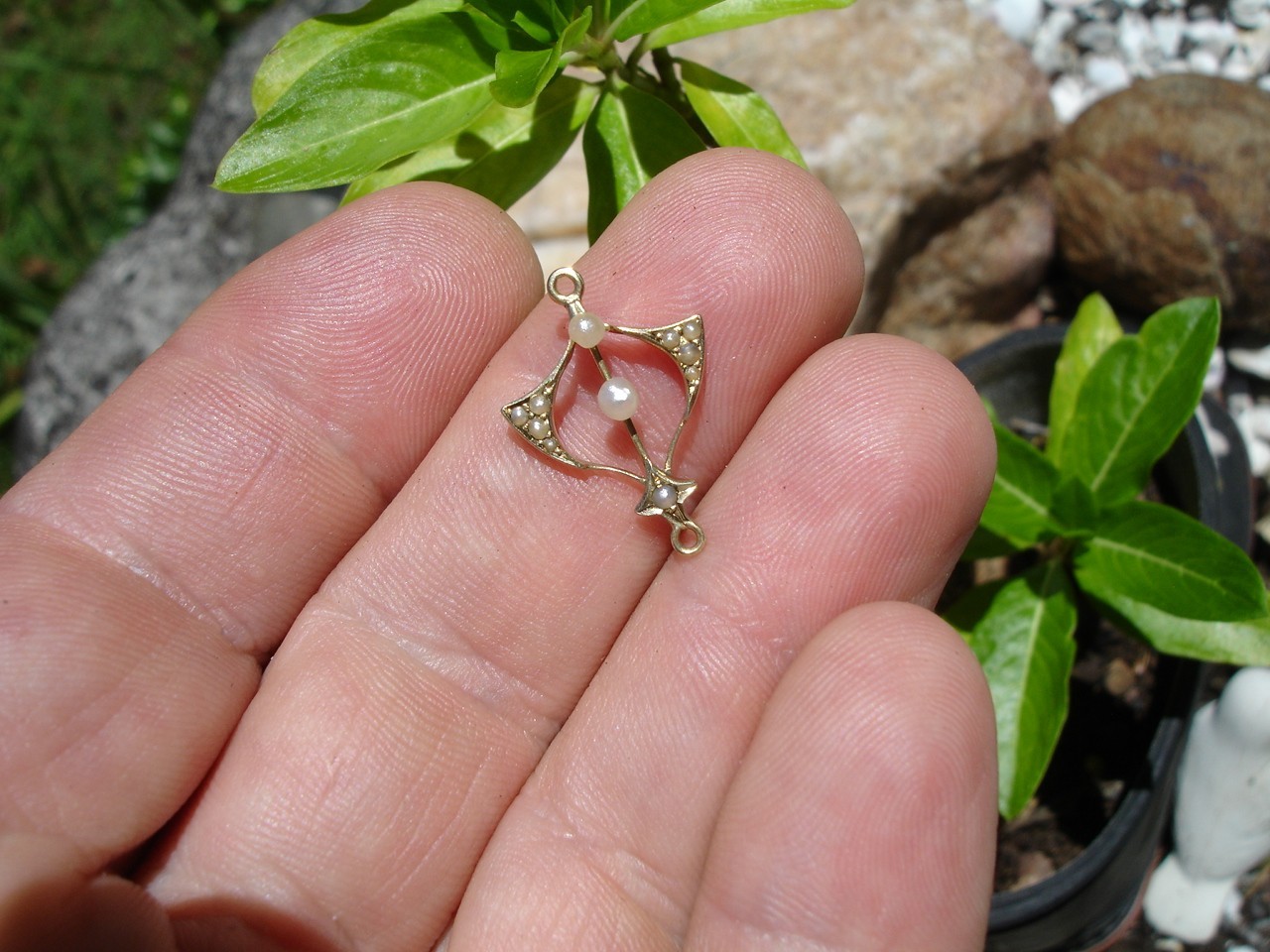 antique 14K gold seed pearl birthstone Lavalier Pendant charm wind dangle drop