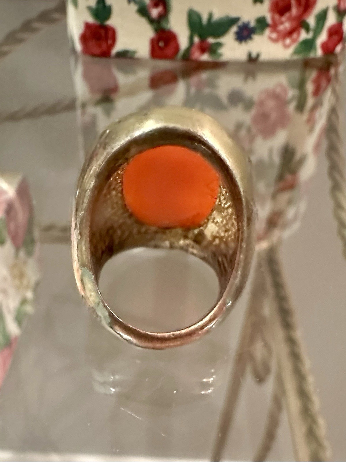 Vintage Chunky Gold Tone Oval Coral Cameo Cocktail Ring Size 5.5