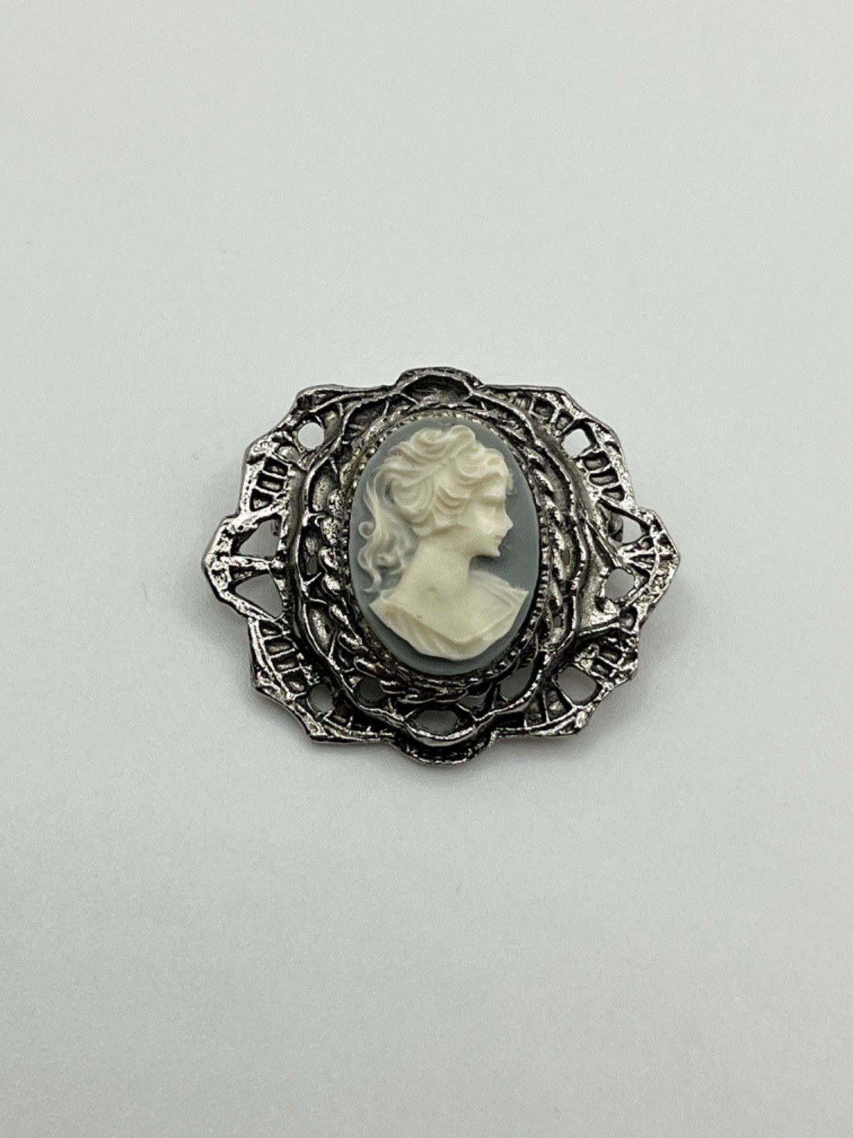 Vintage Cameo Brooch Pendant ~ Silver Tone Filigree Frame with Classic Lady