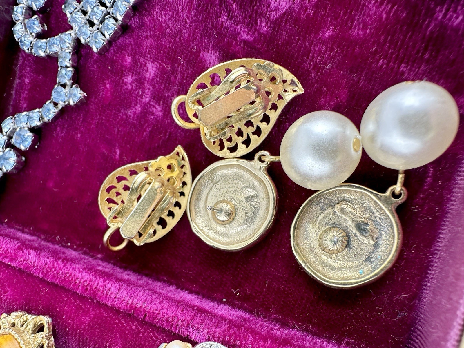 VTG Antique Jewelry Lot Necklace Dress Clip Earrings Designer Kramer Coro Read