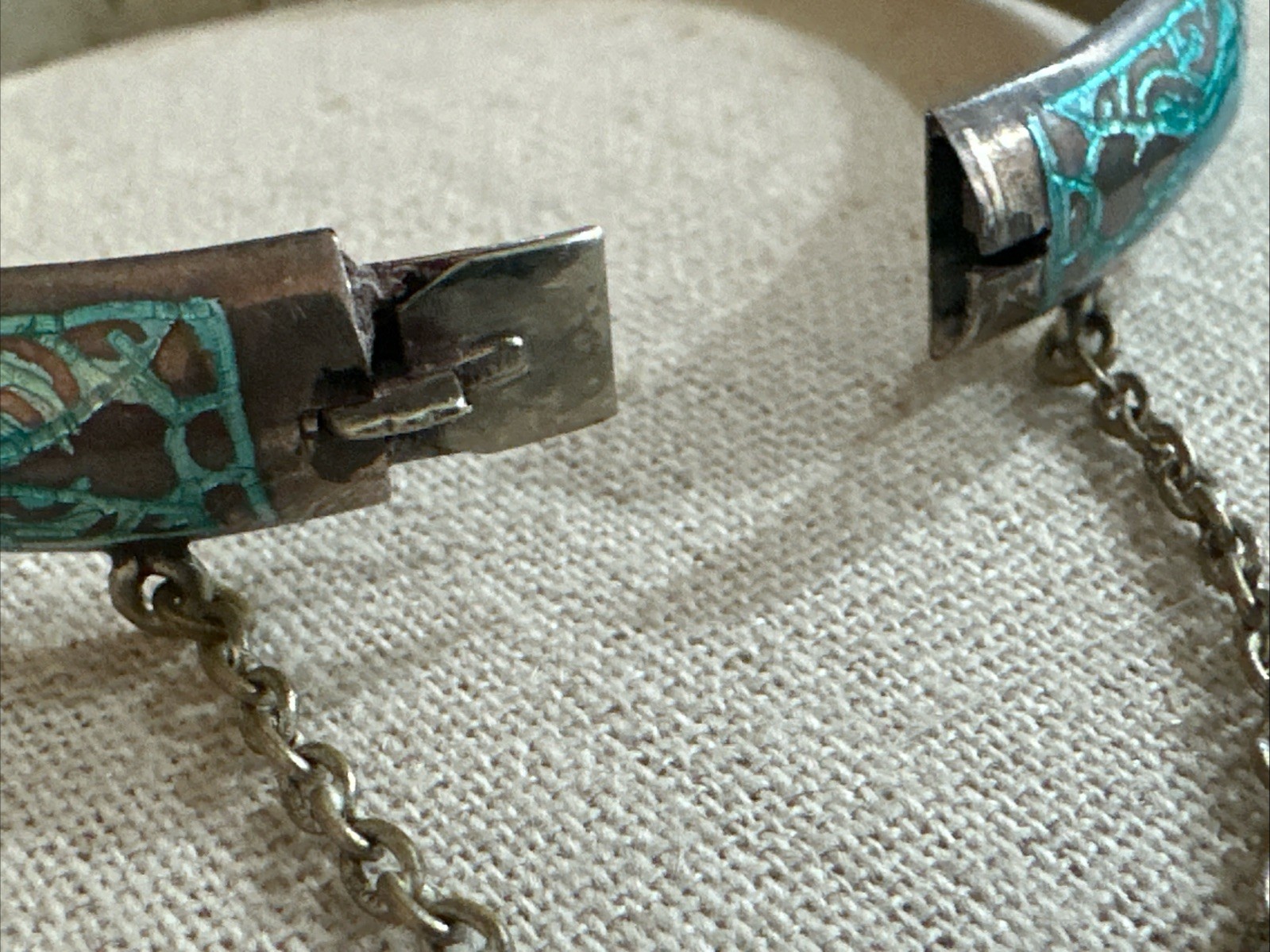 Vintage Siam Sterling Silver Bangel Bracelet Hinged Design Blue Enamel