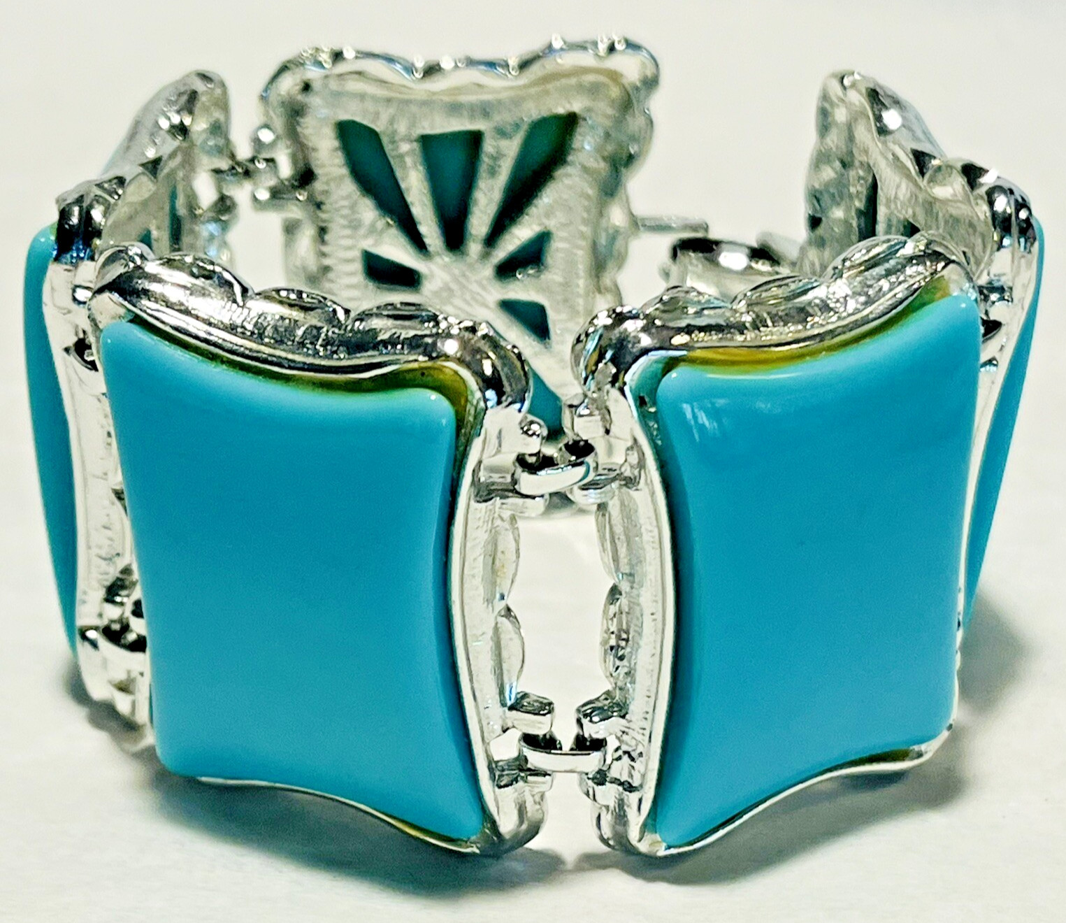 Vintage Mid Century Wide Chunky Turquoise Blue Plastic Metal Link 7.5″ Bracelet