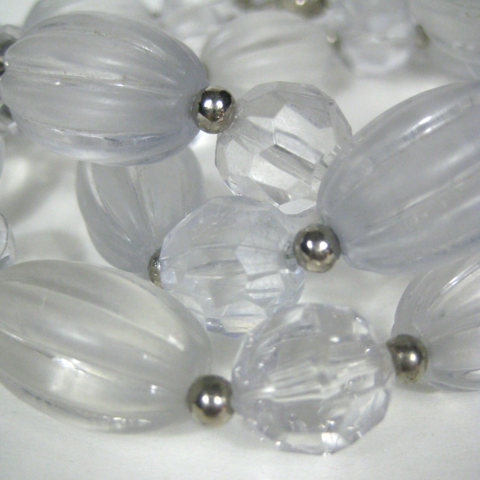 Colorless White Beaded Necklace Strand 25 in VTG 80s 70s Silvertone Facet Women