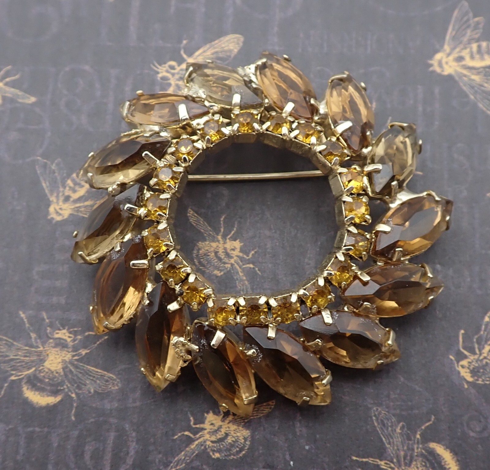 Vintage Golden Brown Open Back Marquise Rhinestone Gold Tone Wreath Pin Brooch