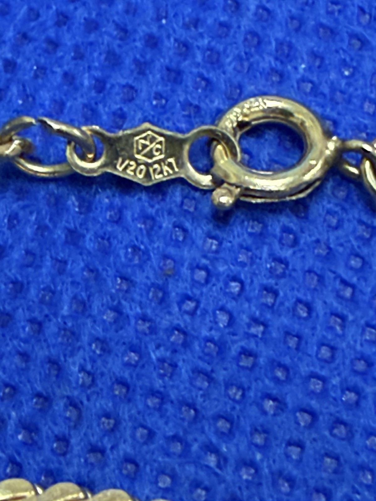 VINTAGE GOLD FILLED SET NECKLACE FLOWER MOTIF PENDANT LOCKET 12K