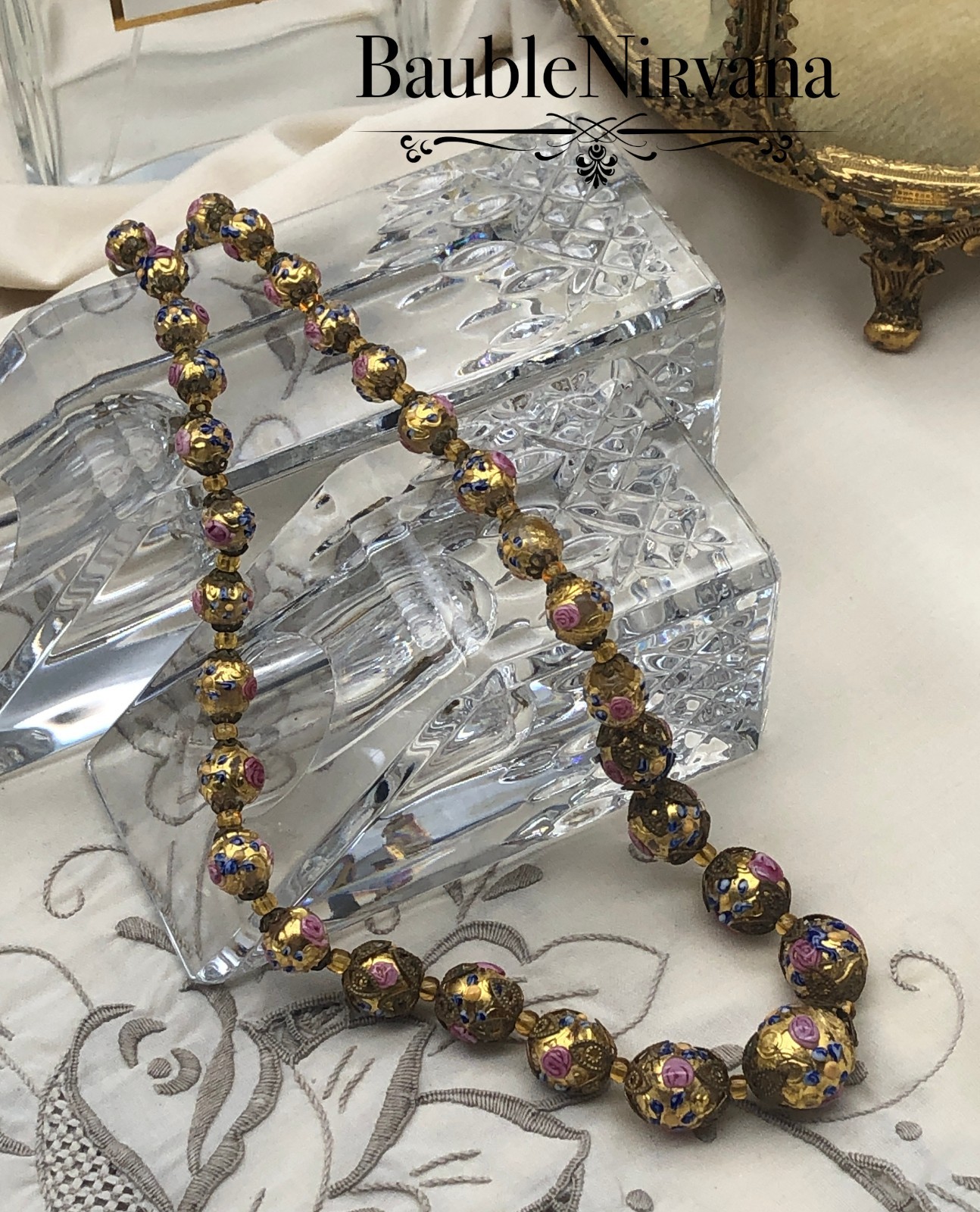 Vintage Venetian Art Glass White Wedding Cake Chunky Large 19mm Beads Necklace