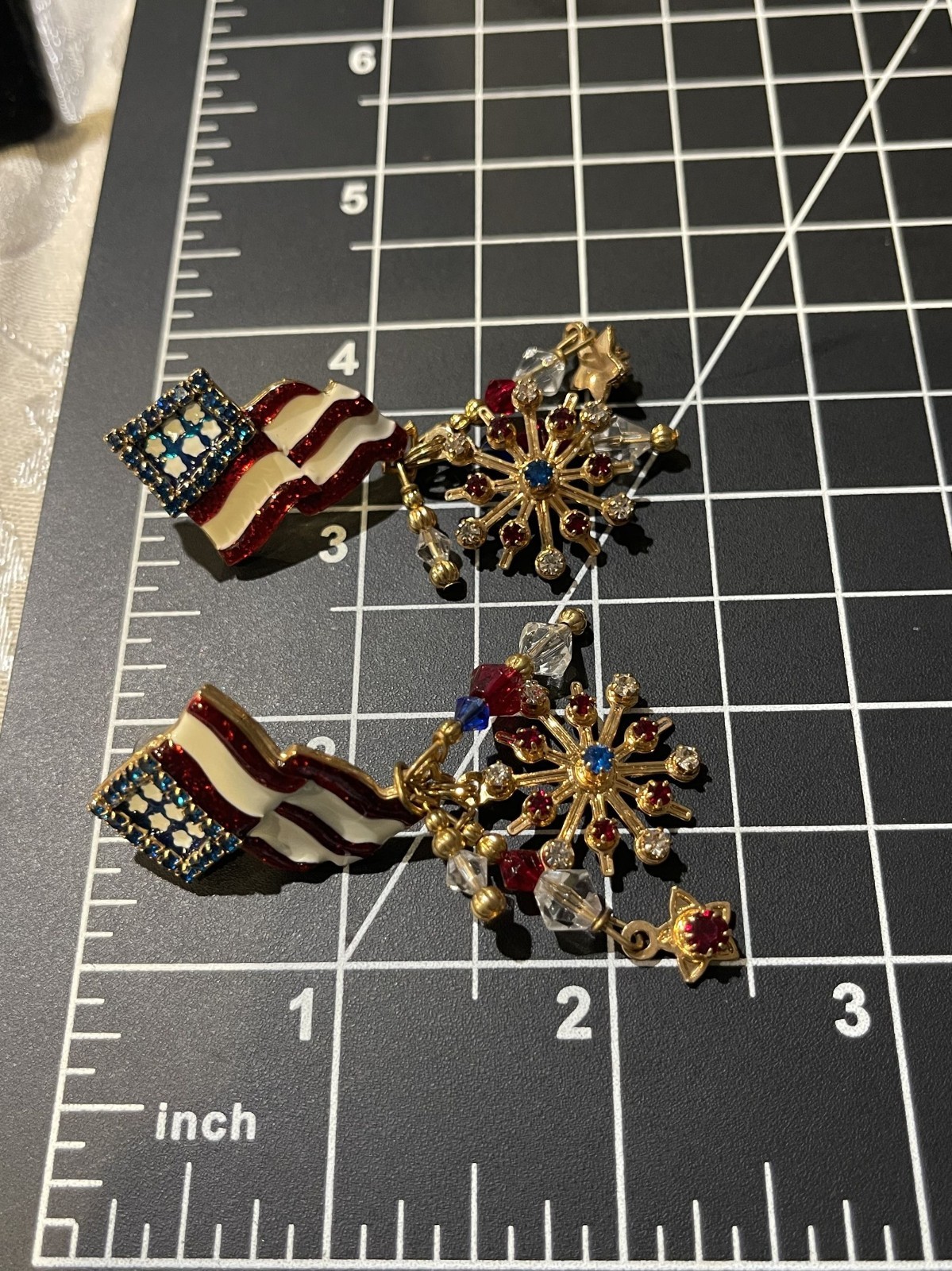 3D Vintage Fourth Of July Lunch At The Ritz American Flag Earrings Rare HTF