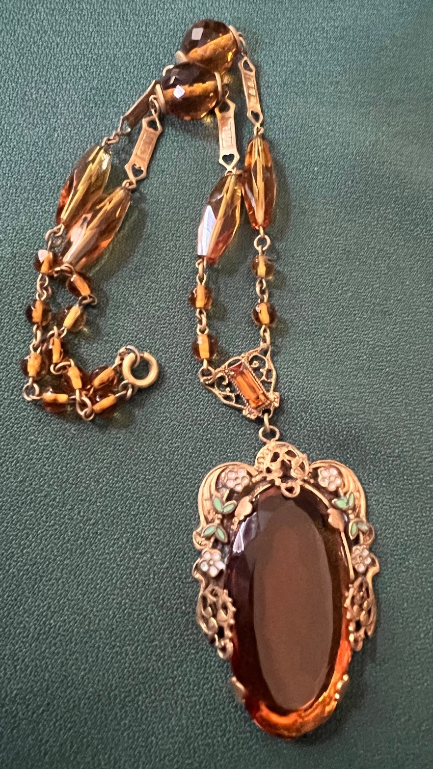 CZECH STUNNING VTG COGNAC COLOR FACETED BRASS FILIGREE ENAMELED PENDANT NECKLACE