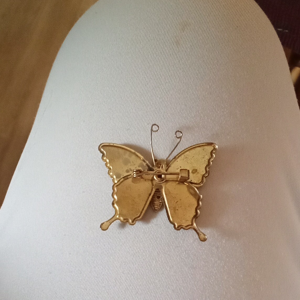 Interpur Butterfly Brooch Pin Gold Tone Sparkle 1970’s Vintage Taiwan