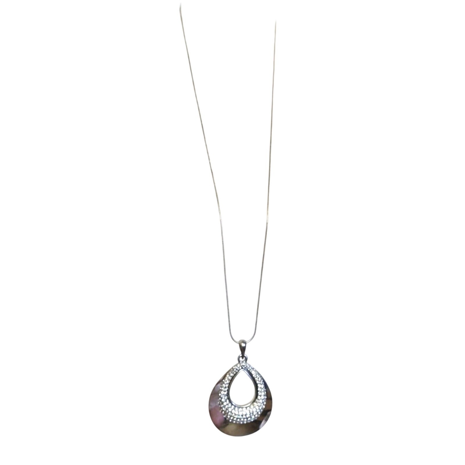 Liz Claiborne Statement Necklace Teardrop Shaped Pendant 34″ SKU 2243