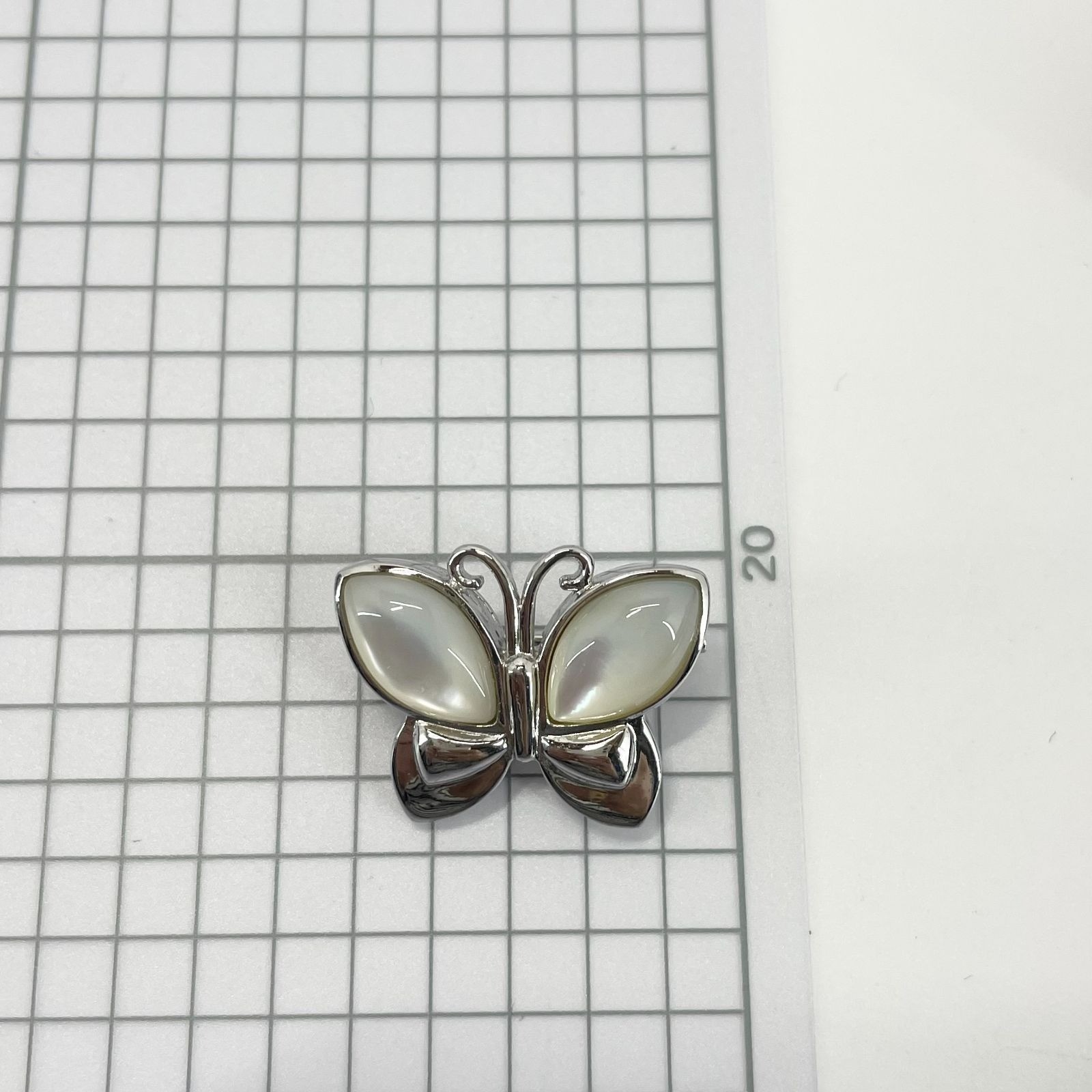 Tasaki MOP Mother of Pearl Shell Butterfly Papillon Brooch Silver Japan Vintage