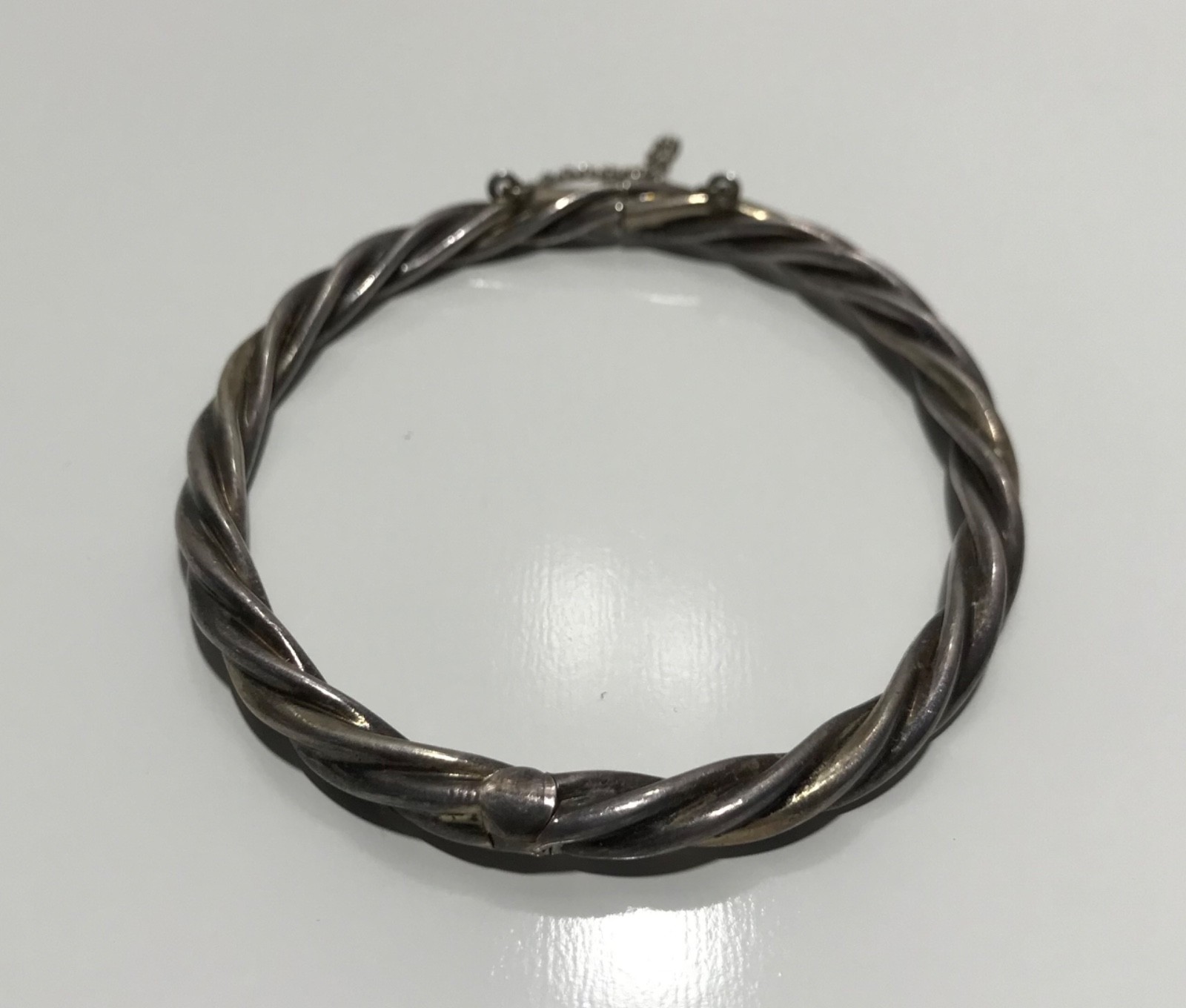 Vintage 925 Sterling Silver Twisted Hinged Bangle Bracelet