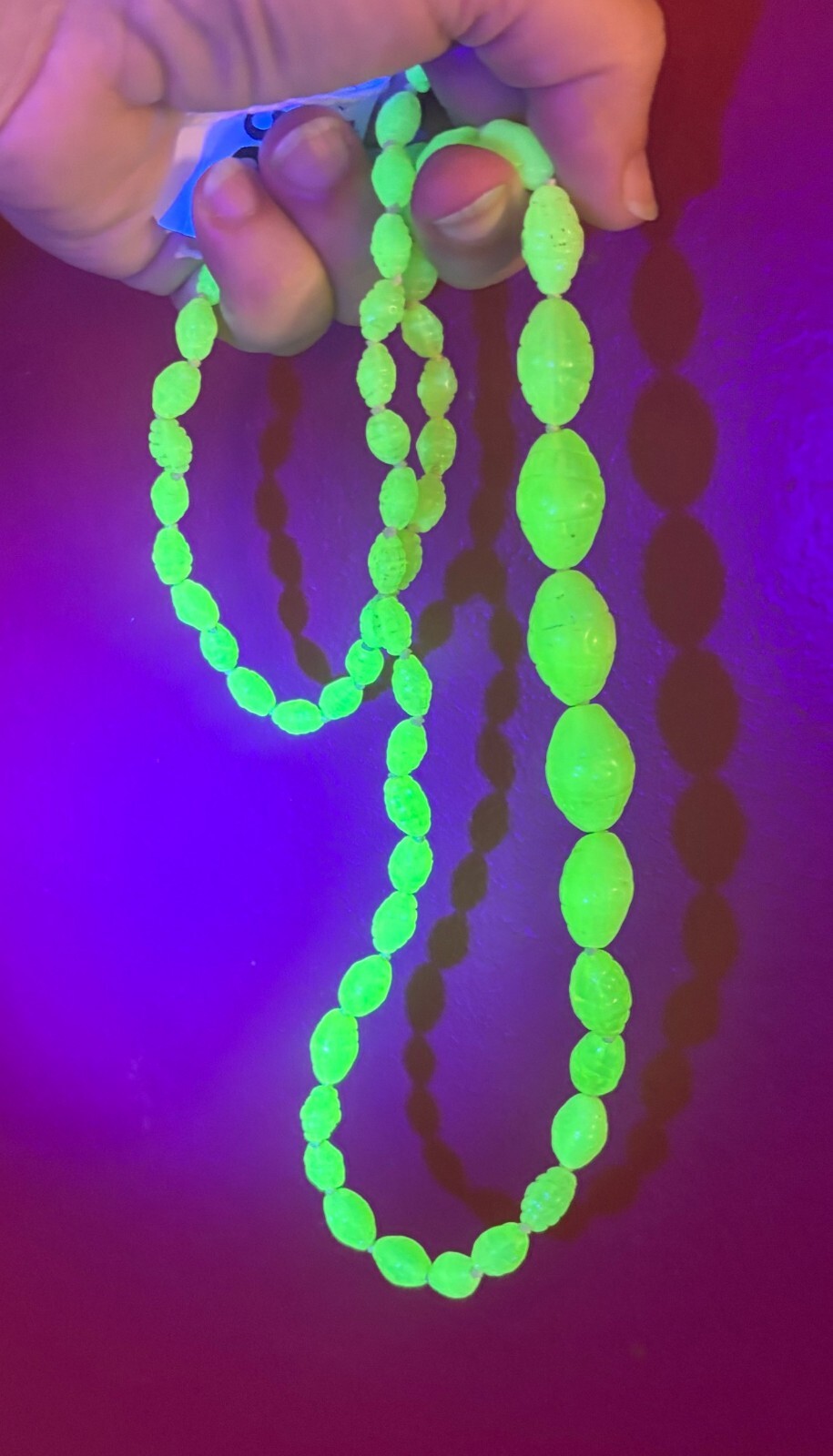 Vintage Art Deco Vaseline Uranium Glass Opaline Glass Bead Necklace 31″