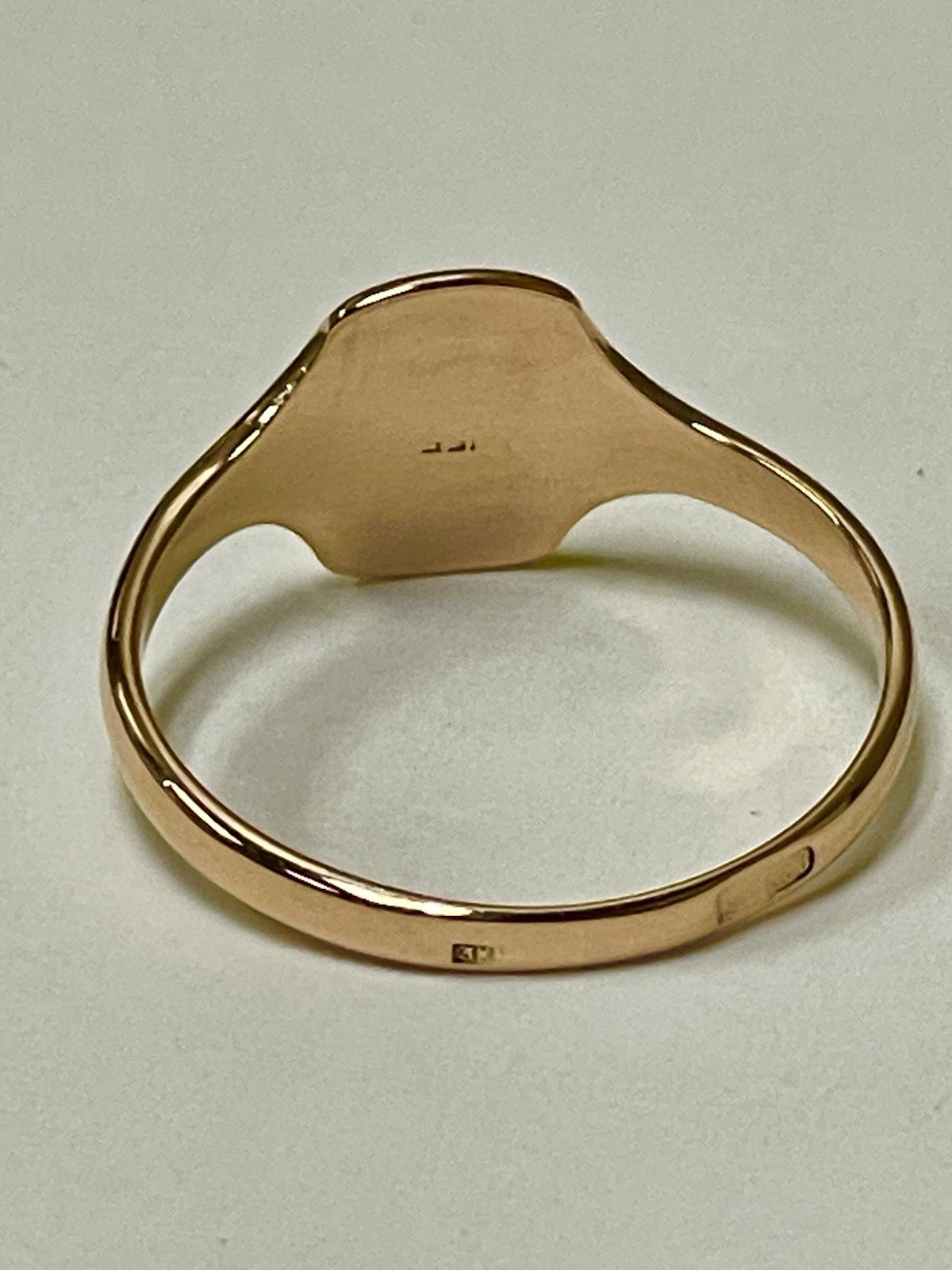 USSR Soviet-era signet ring Sz. 7.75 crafted in Solid 14K (583) gold