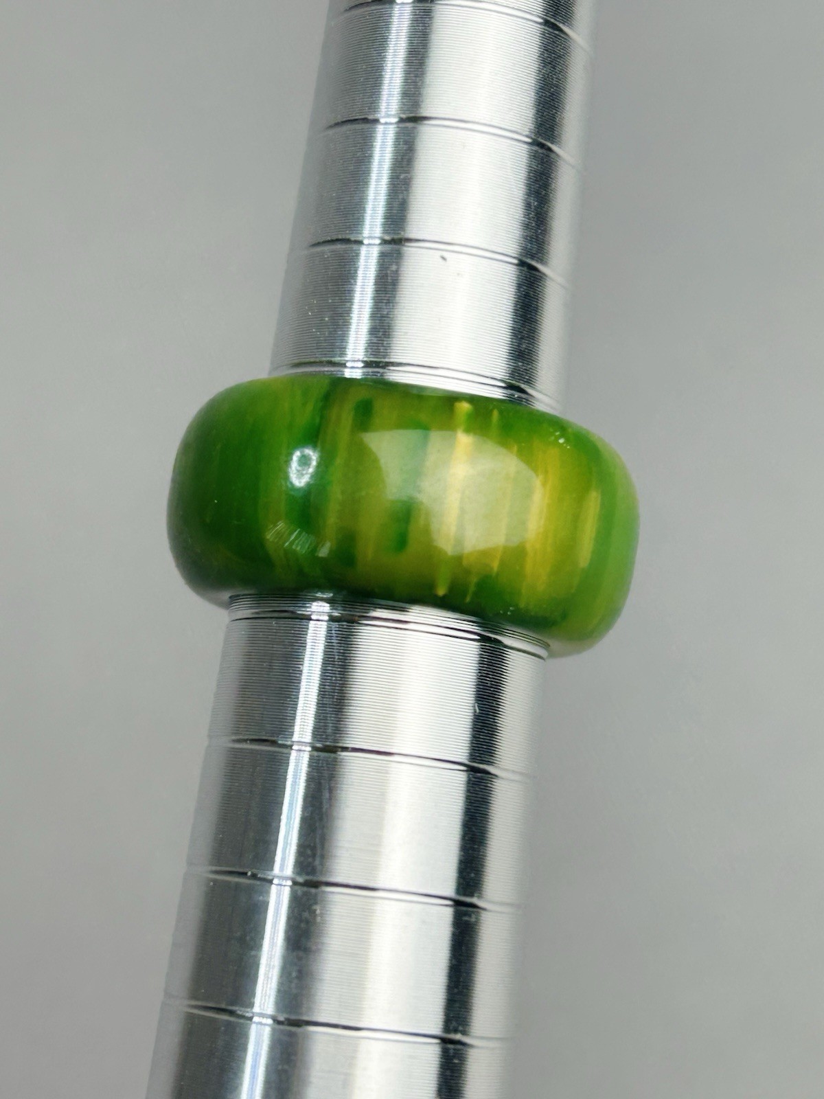 Bakelite Size 6.5 Vintage Green Marbled Chunky Ring