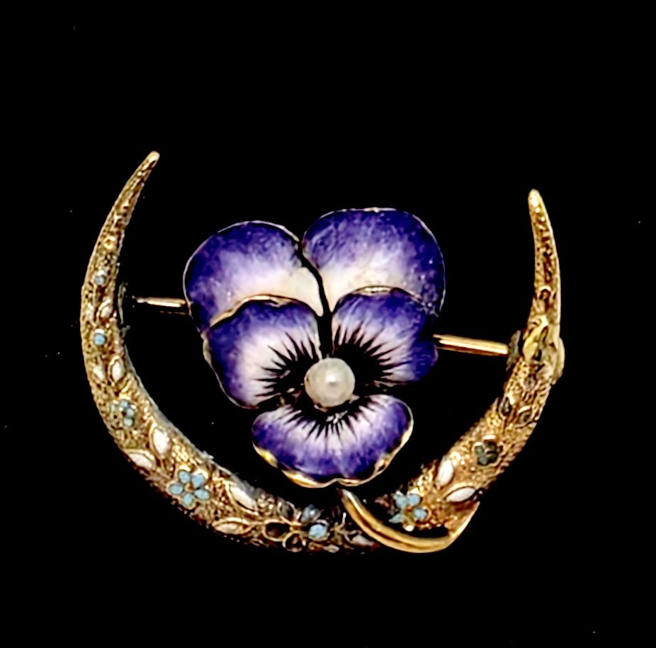 SMALL ANTIQUE ENAMELED 14K GOLD CRESCENT MOON & PURPLE PANSY PIN