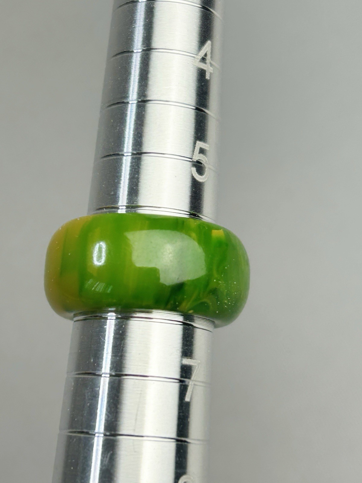 Bakelite Size 6.5 Vintage Green Marbled Chunky Ring