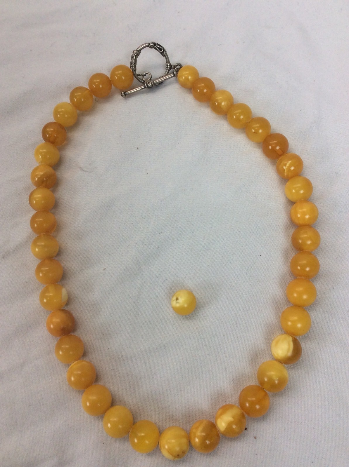 Genuine Vtg Egg Yolk Amber Round Beads Necklace Was Restrung 30 G
