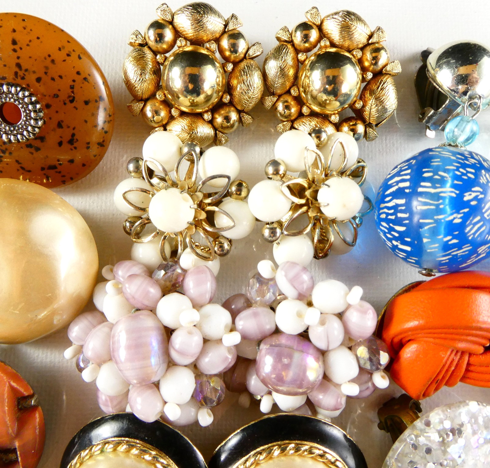 Vintage Clip On Earrings Jewelry Lot 26 Pairs Some Signed Napier Coro Carolee