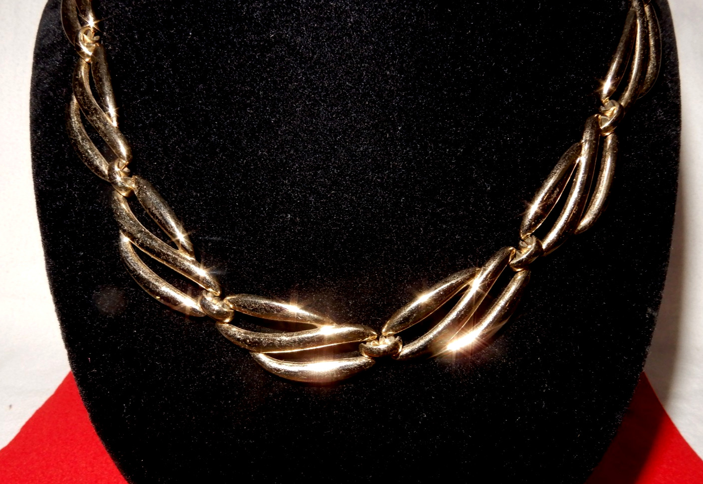 Vintage Gold Toned Link Choker Necklace (40’s) – 14 1/2-16 1/2 adjustable size