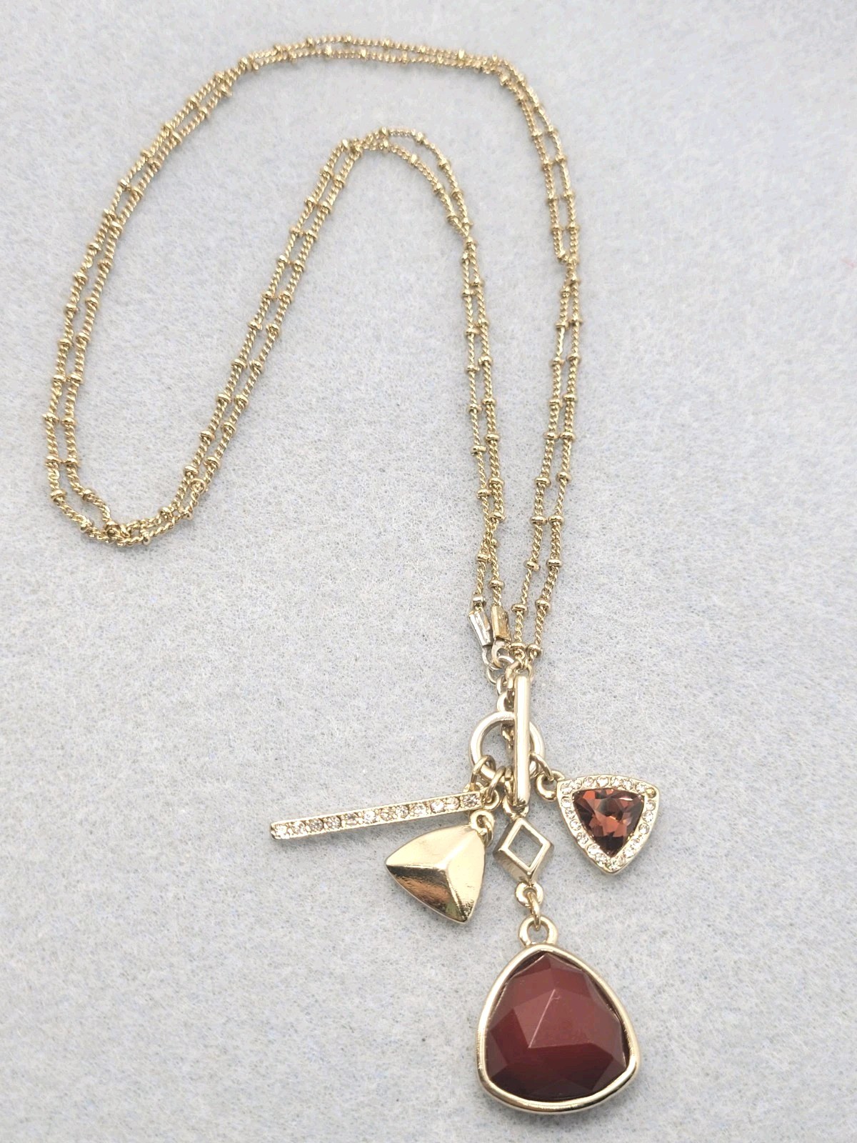 Vintage Gold Tone Toggle Clasp Chain Necklace Charm Pedant 18in.