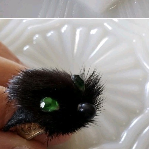 Vintage Novelty Creature Ring Adjustable Soft Fuzzy Monster Black 1980s Kitsch