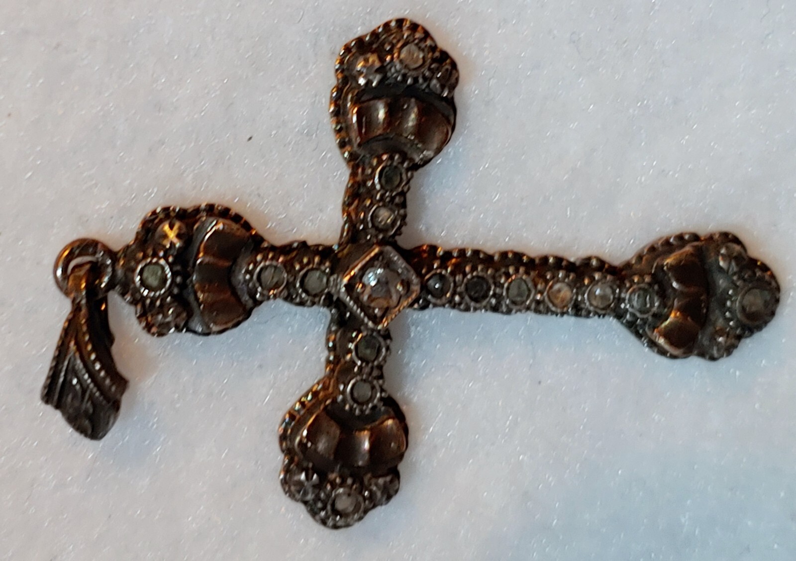VTG RARE – CROSS PENDANT – Solid 10K GOLD & DIAMONDS – SIGNED – SEE PICTURES