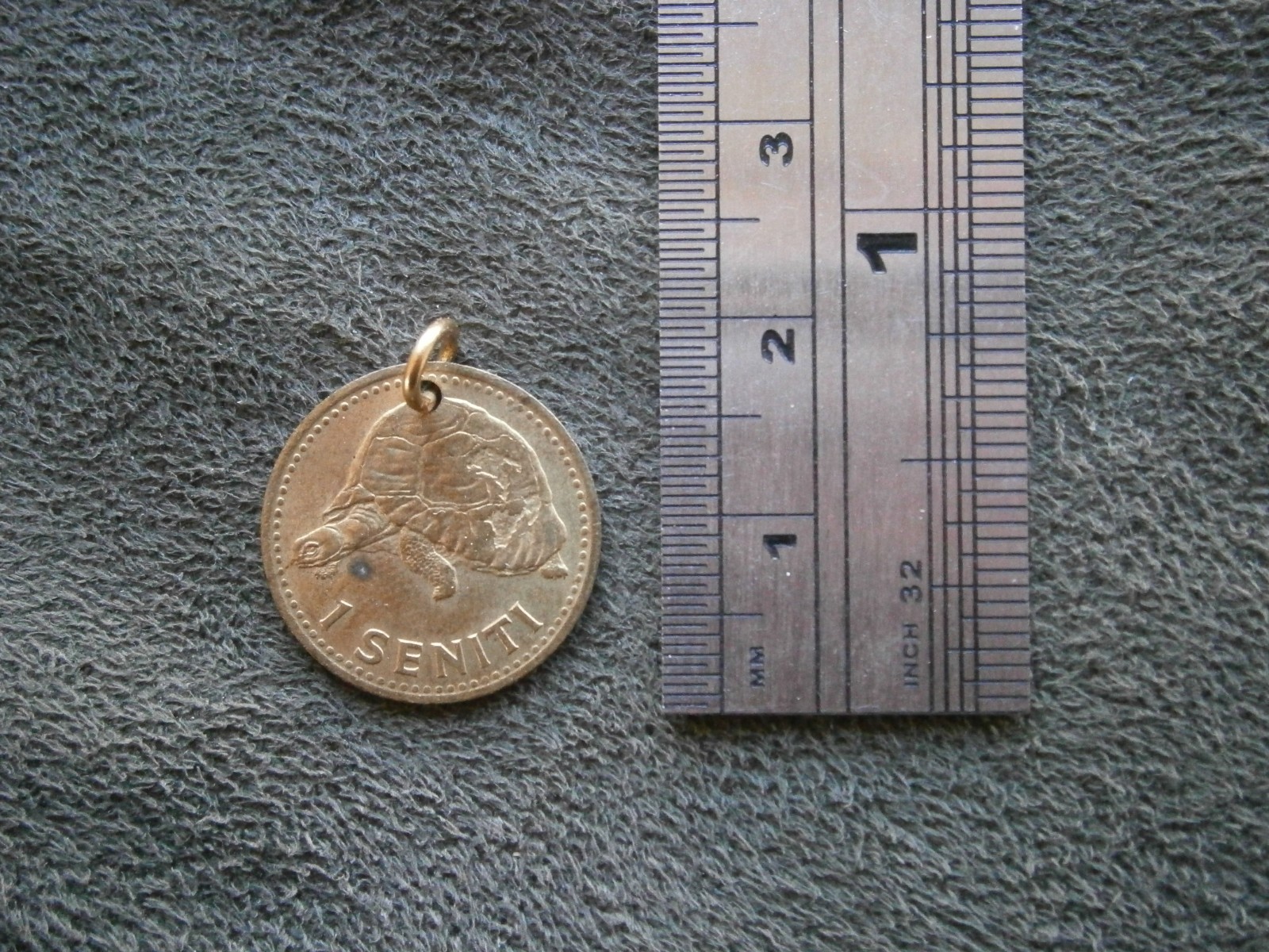 Tonga 1 Seniti Coin Tortoise Vintage Bracelet Charm Pendant 1.8g ~ 1974