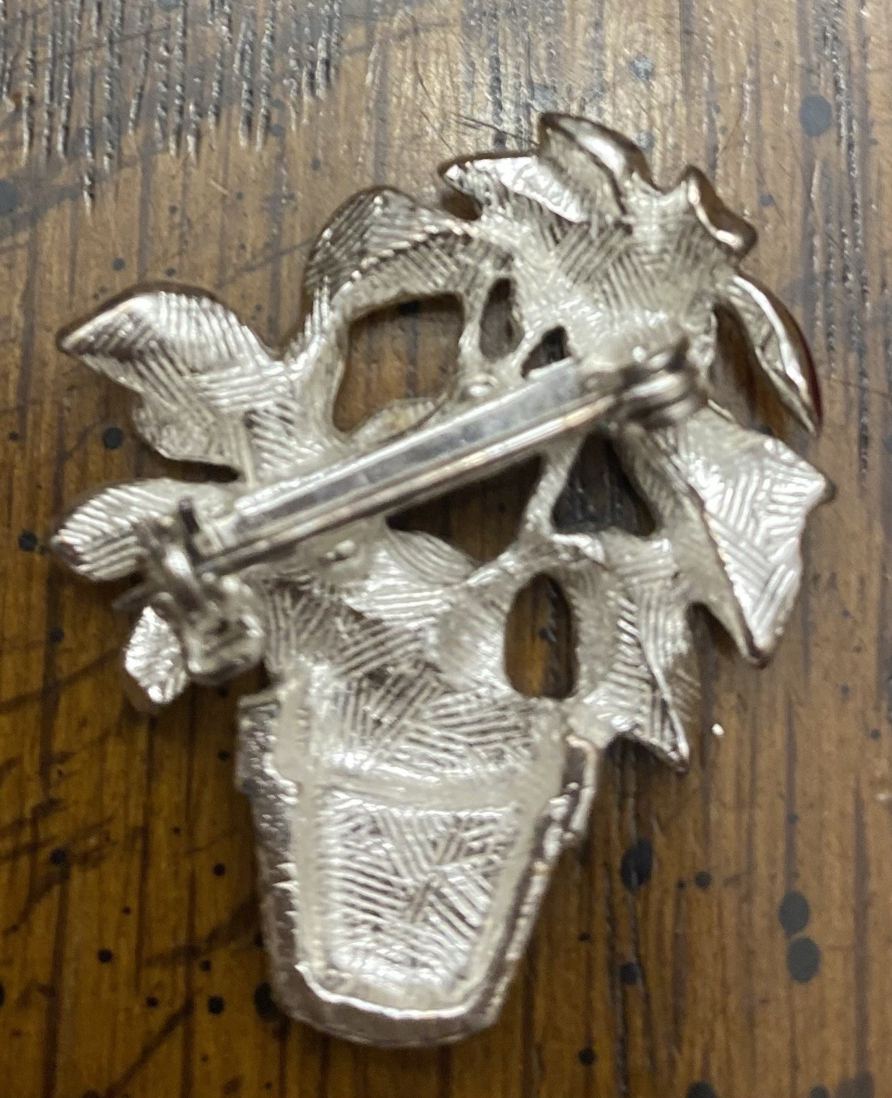 VTG 1 1/8” Silver Tone Potted Poinsettia Plant Christmas Holiday Brooch Pin