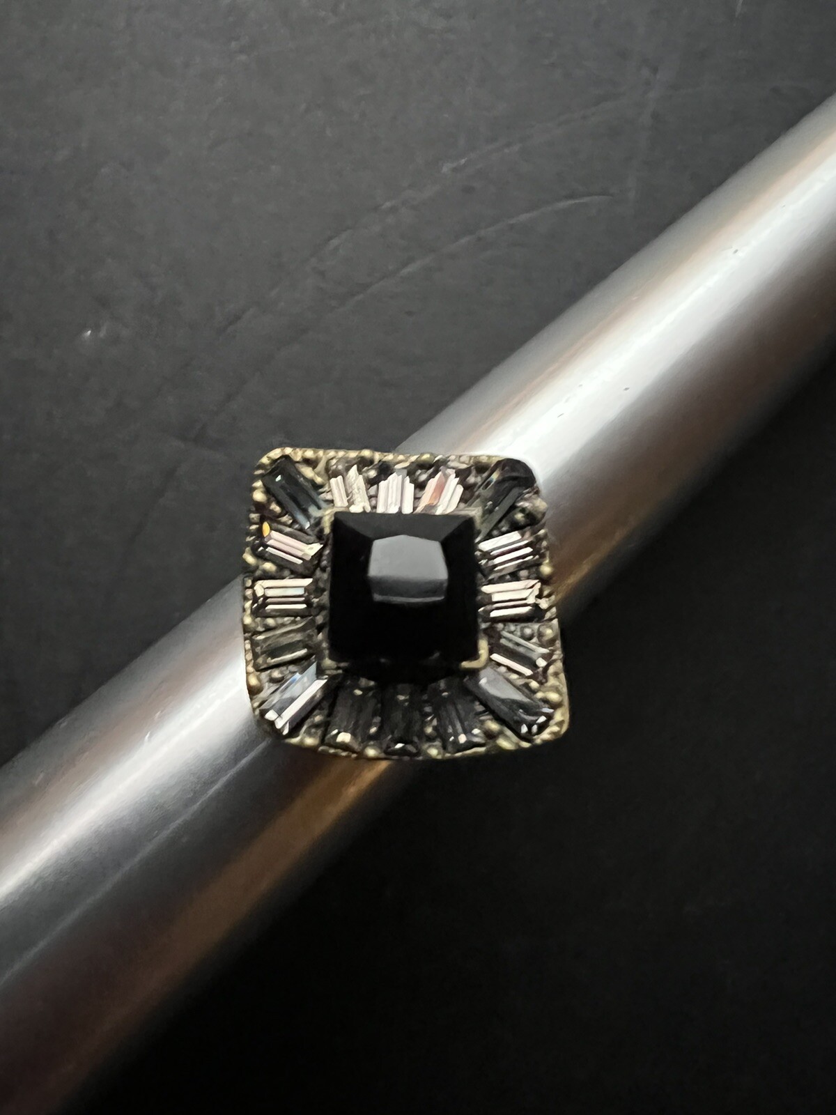 Vtg RETRO Mid-Century Brass Gold Tone Black Glass Rhinestone Ring Sz 10 Womens