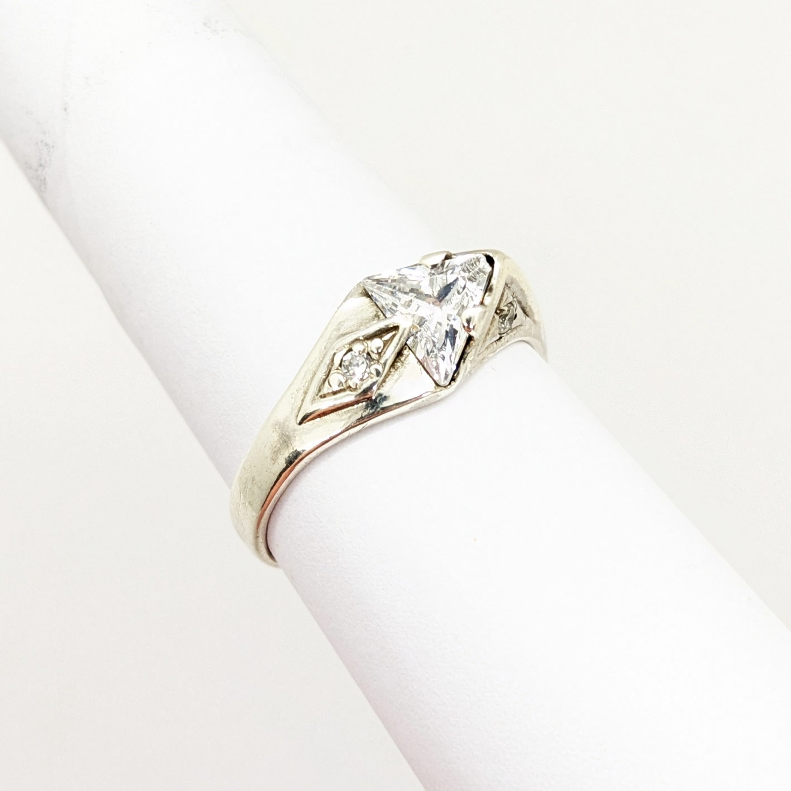 Vintage Elegant RING Silver 925 with Bright Stone -size: 10.5US (20mm) Ukrain#38