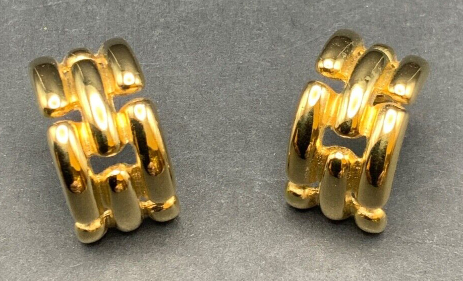Givenchy Signed Gold Tone Earrings Link Basket Weave Half Circle Hoop 80s .9”