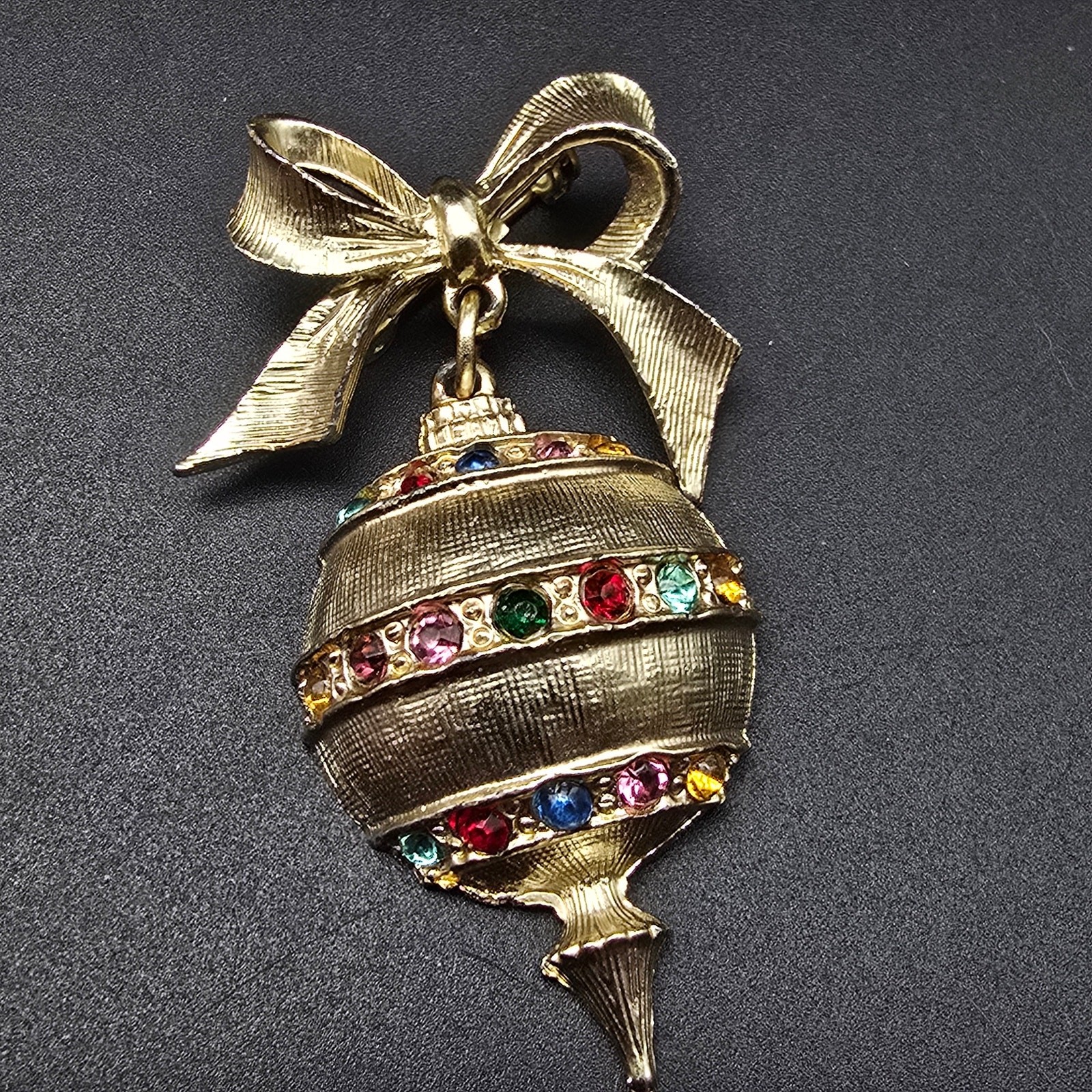 Rhinestone Christmas Ornament Brooch Gold Tone Vintage Jewelry
