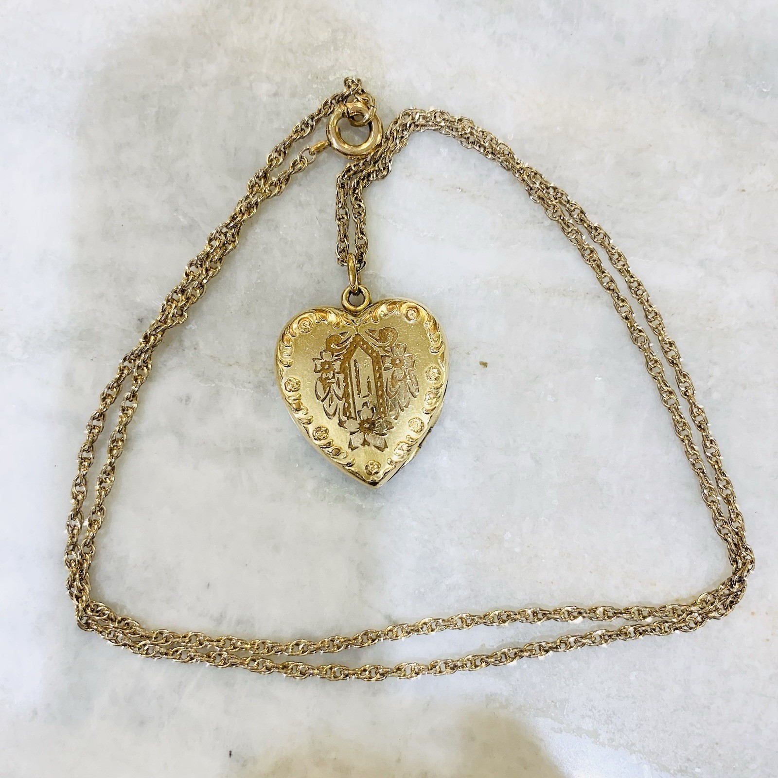 ANTQ HEART LOCKET Necklace 12K GOLD FILLED 8.58gr Art Nouveau .75” House 20”
