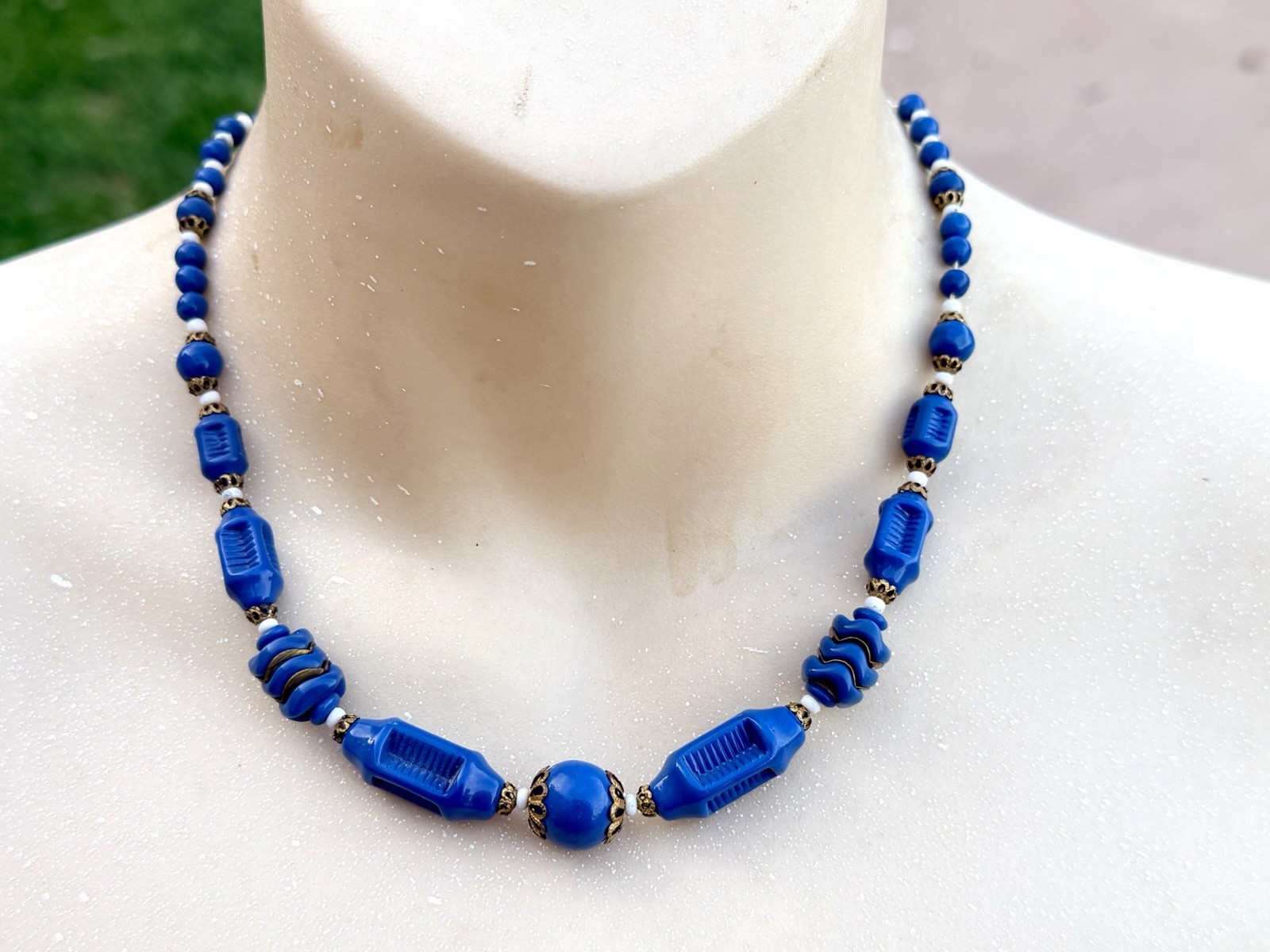 Vtg Art Deco Blue Glass Necklace