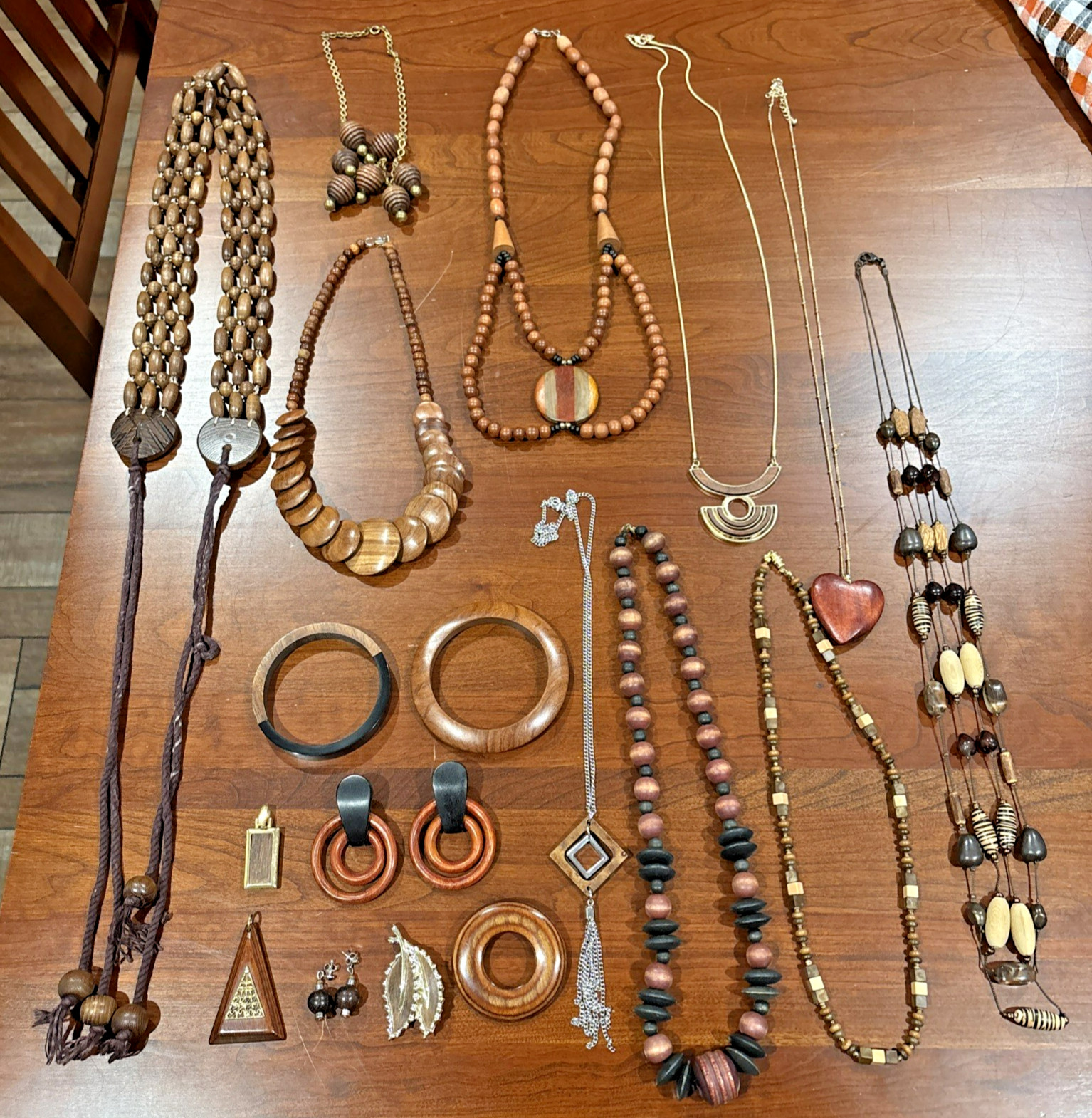 Lot 18 Natural Wood Necklaces Bracelets Earrings Pins Belt Ethnic Tribal Vintage
