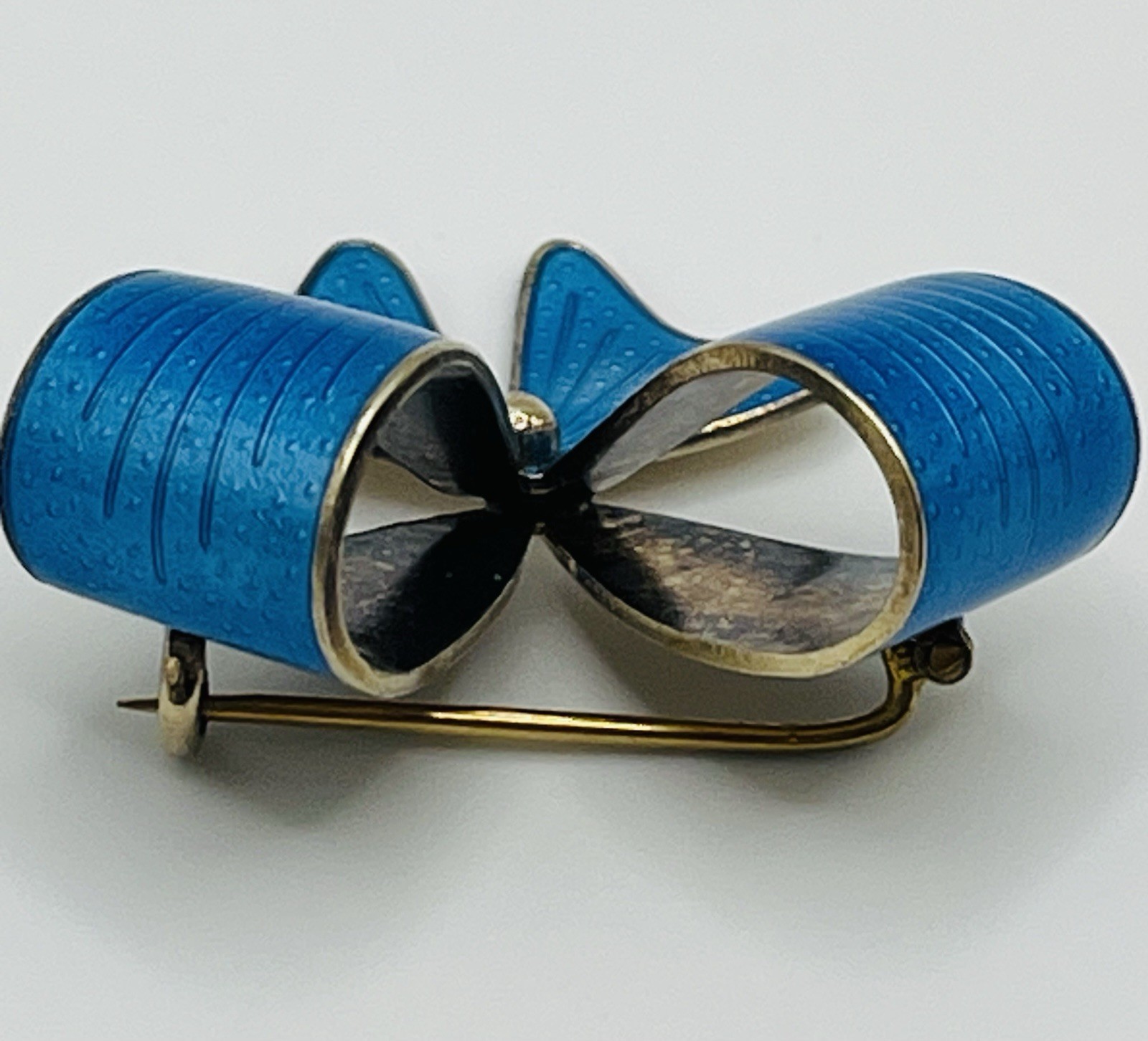 Vtg N.A Jørgensen-Norway Sterling Silver & Blue Guilloche Fish Bow Pin/Brooch